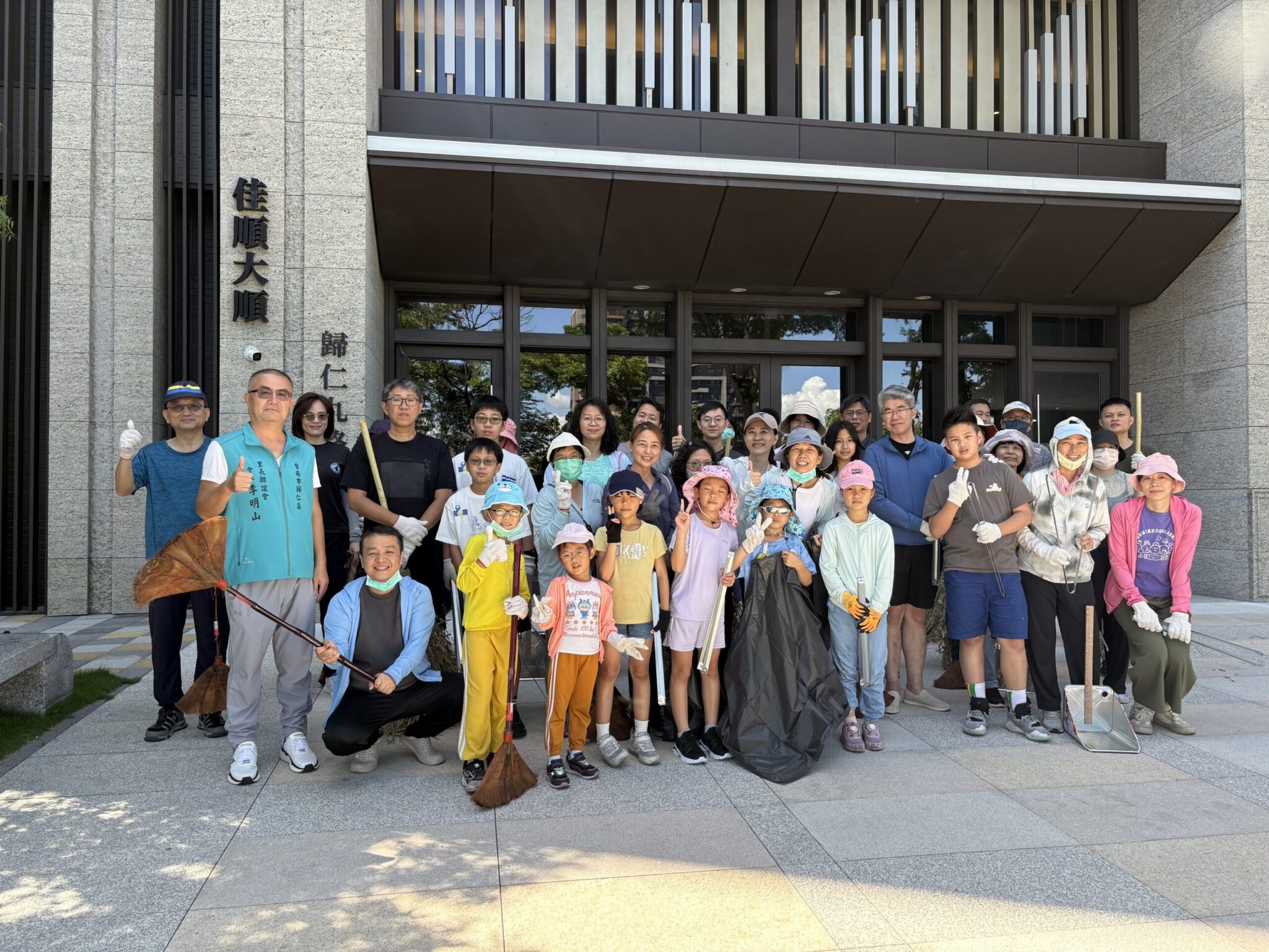 大順社區「手牽手，家園清潔GO！」　居民齊力守護社區環境