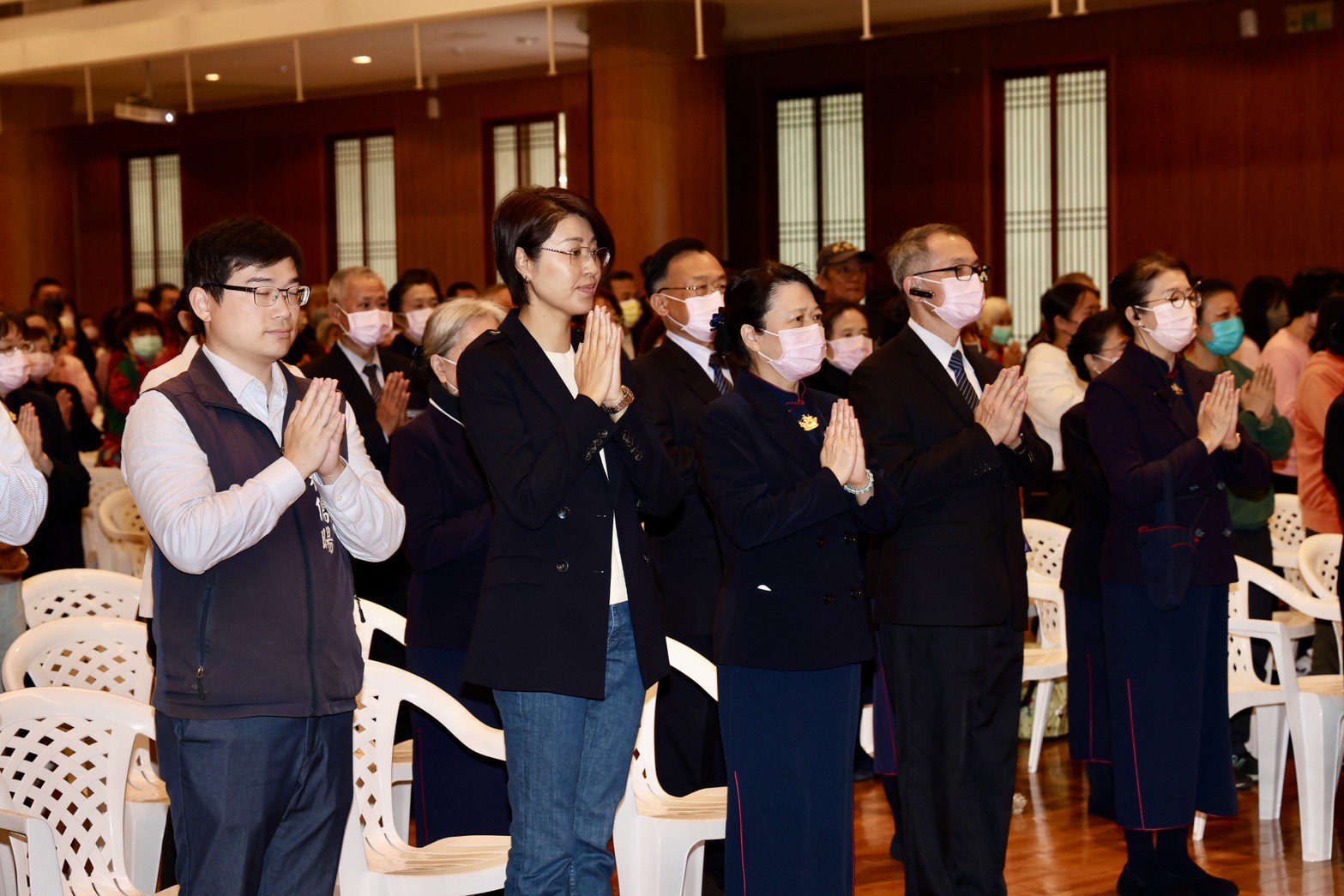 草屯、南投喜迎2026年慈濟60　許縣長出席歲末祝福會祈平安吉祥