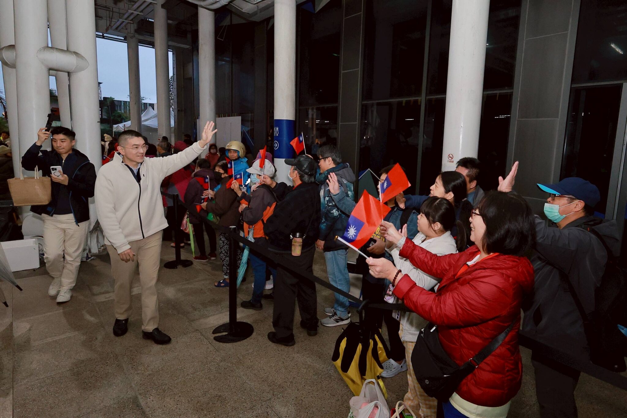 「台灣頭・愛永續・迎未來」基隆元旦升旗　謝國樑：用心服務市民