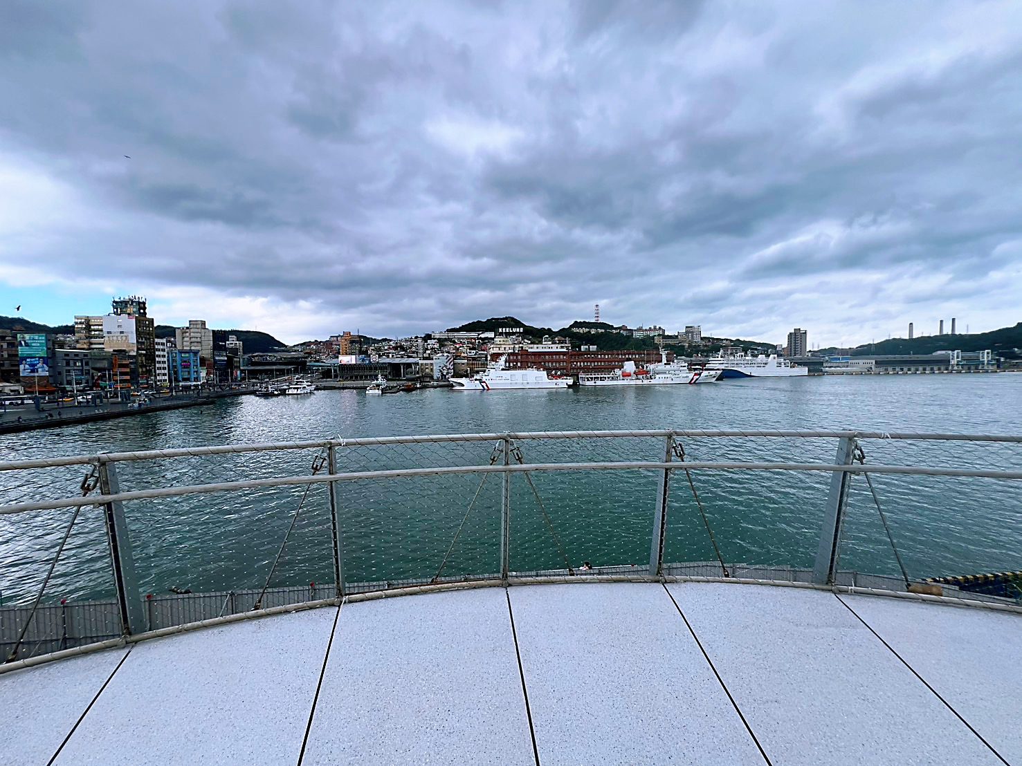 基隆海洋廣場臨時通道封閉 1/7-2/8施工改道路線通行 基隆海洋廣場臨時通道封閉 1/7-2/8施工改道路線通行