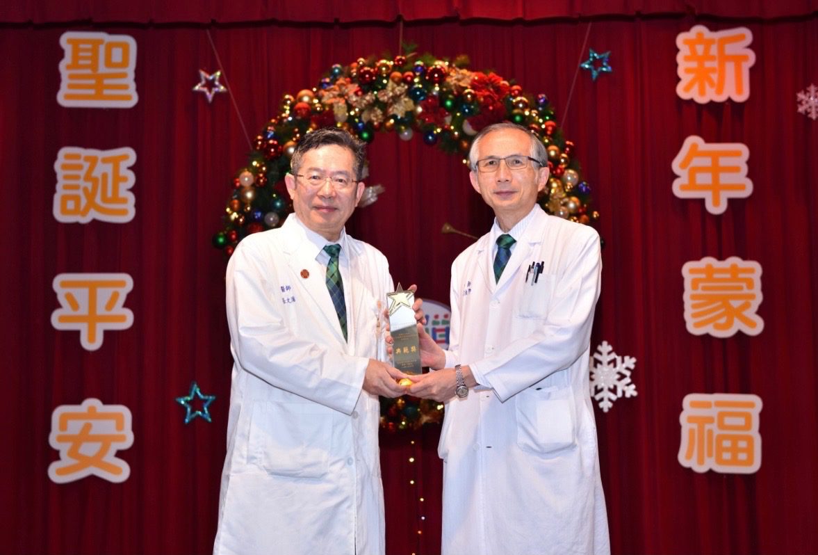 從預防到心理支持全面守護成長 馬偕兒醫獲青少年健康促進典範 從預防到心理支持全面守護成長 馬偕兒醫獲青少年健康促進典範