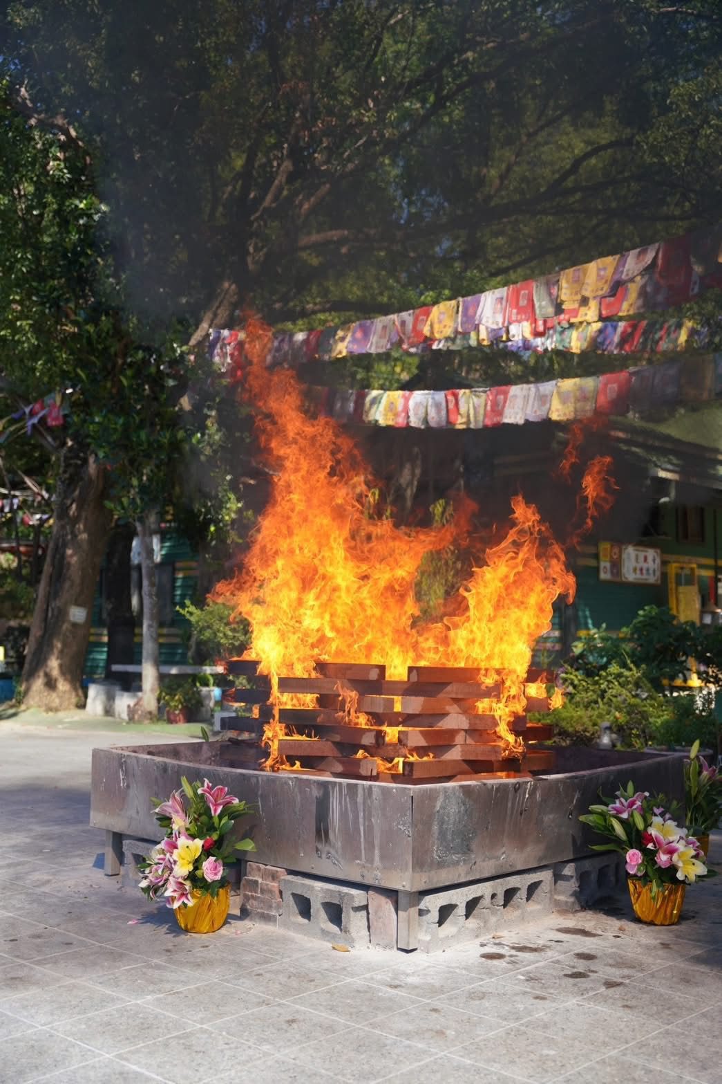 薩迦文殊佛學會 「四臂伏魔金剛手」10/18 火供法會圓滿舉行