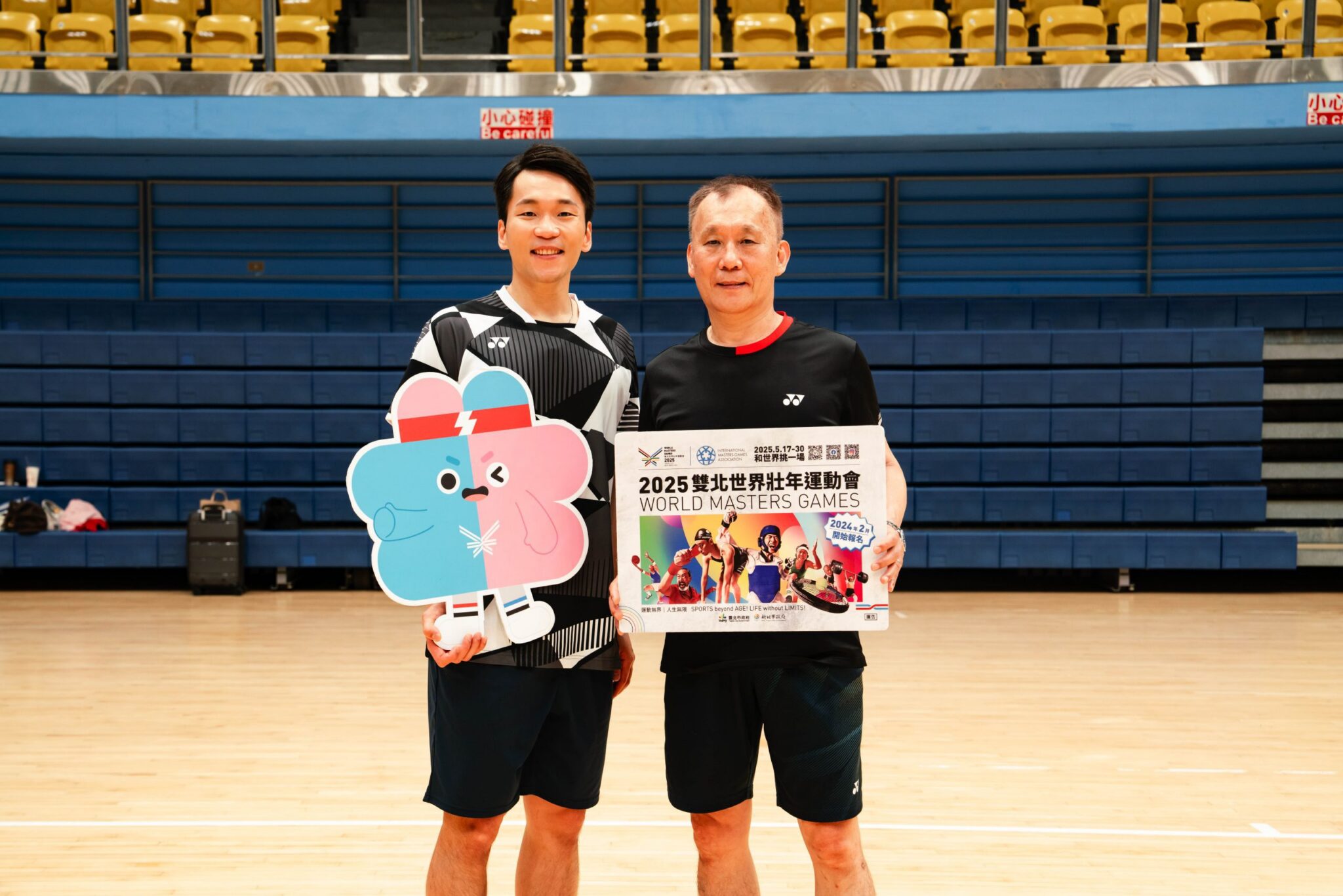 這次換爸爸拚搏！李洋陪練陪戰世壯運羽球賽