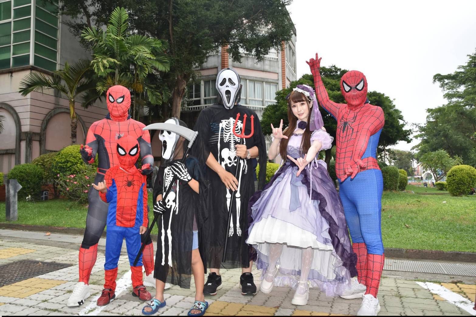 屏東萬丹鄉2025萬聖節踩街嘉年華　百人變裝同樂街頭