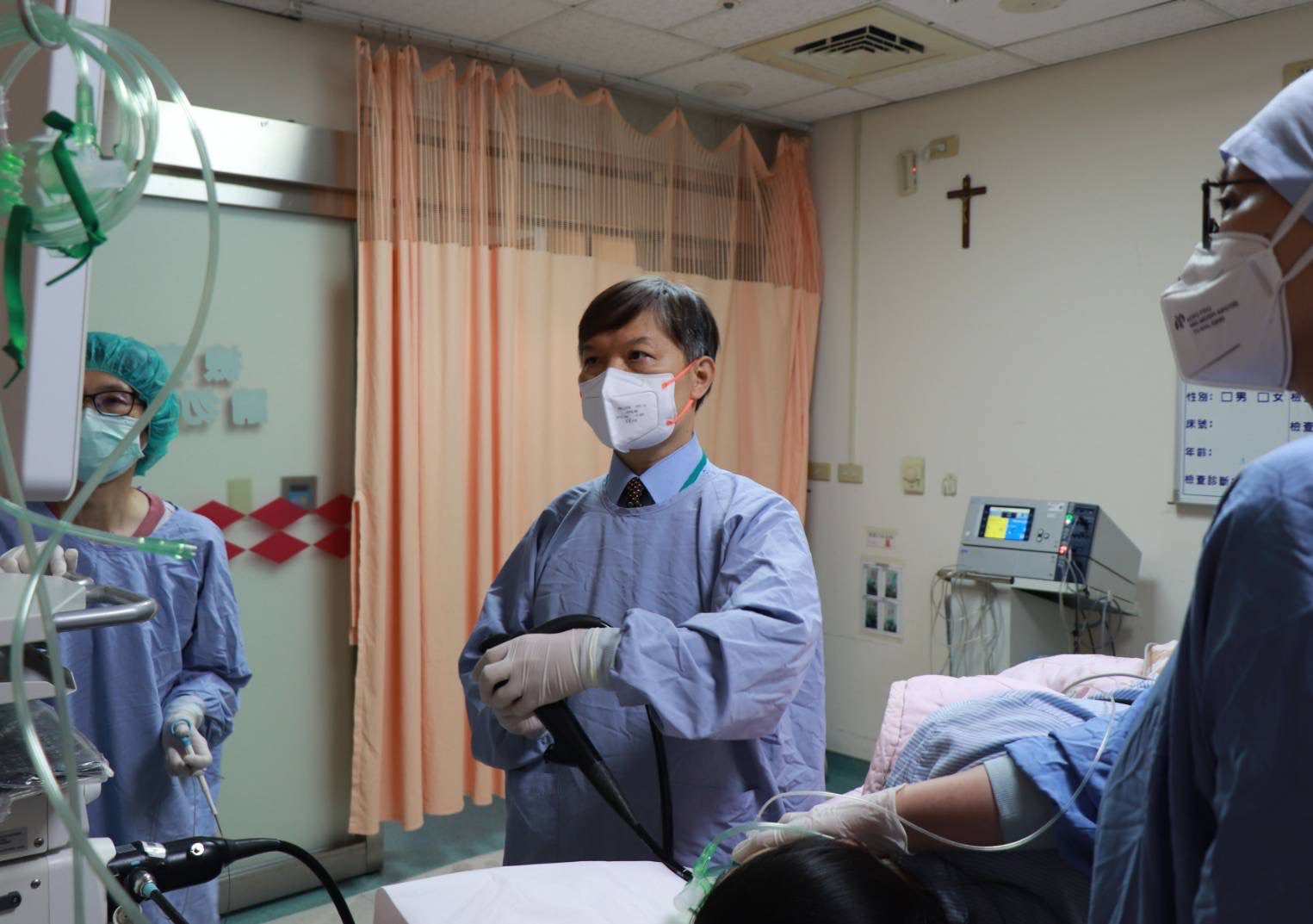 小小魚刺卡胃壁 醫師精準解危機 小小魚刺卡胃壁 醫師精準解危機