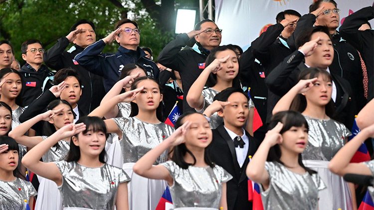 新北市政府於板橋435藝文特區 馬卡龍草原舉辦元旦升旗典禮