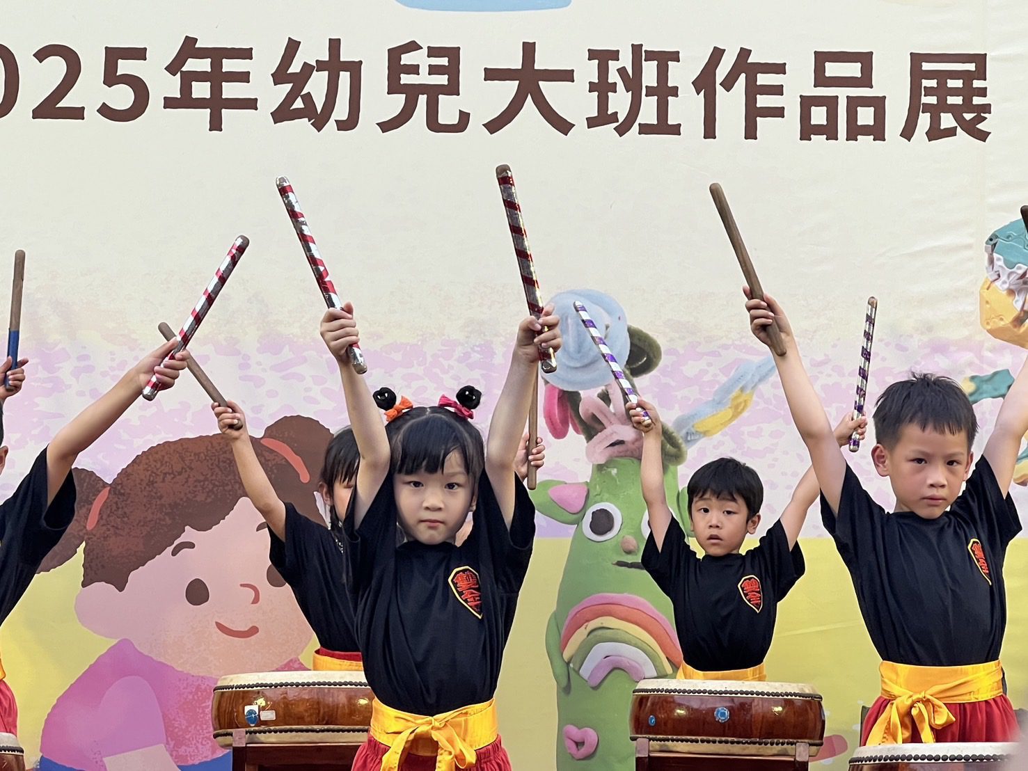 基隆幼兒大班1400件童趣創作 微風東岸光影首映溫馨亮相 基隆幼兒大班1400件童趣創作 微風東岸光影首映溫馨亮相