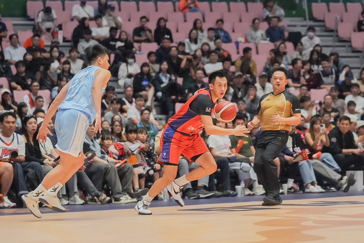 桃園璞園領航猿主場開幕戰 張善政到場力挺在地球隊拚連霸 桃園璞園領航猿主場開幕戰 張善政到場力挺在地球隊拚連霸