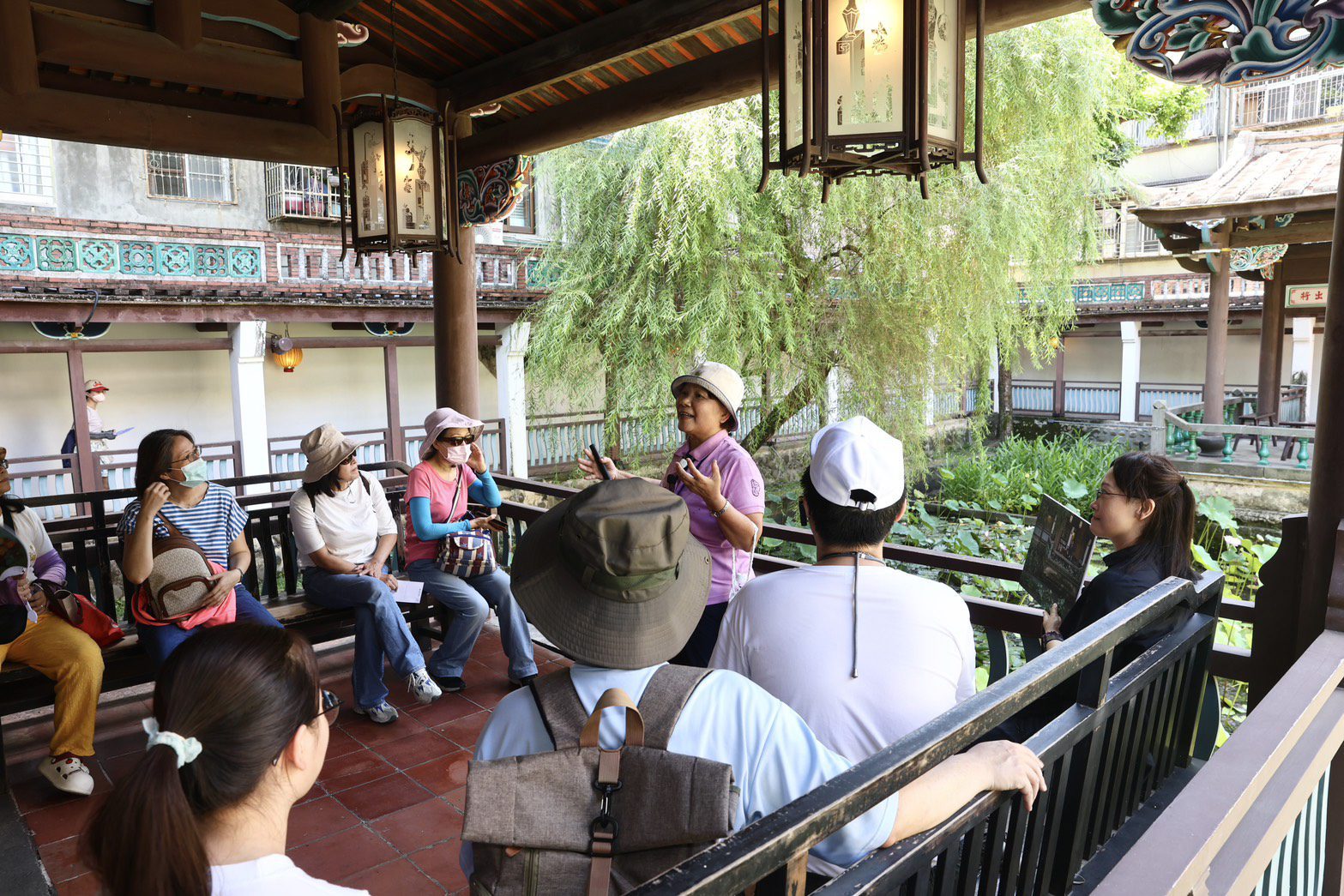 新北「金獎小旅行」影評人雀雀帶路　金鐘演員連俞涵助陣　引領影迷重返金獎場景