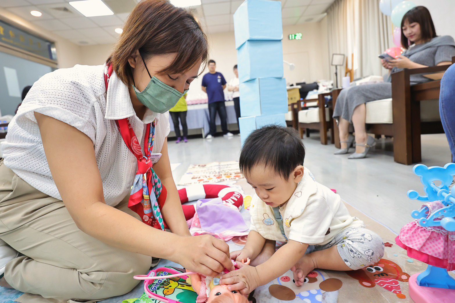 基隆兒童日間定點臨托2.0啓動 收費更低、預約更彈性 減輕家長育兒壓力 基隆兒童日間定點臨托2.0啓動 收費更低、預約更彈性 減輕家長育兒壓力