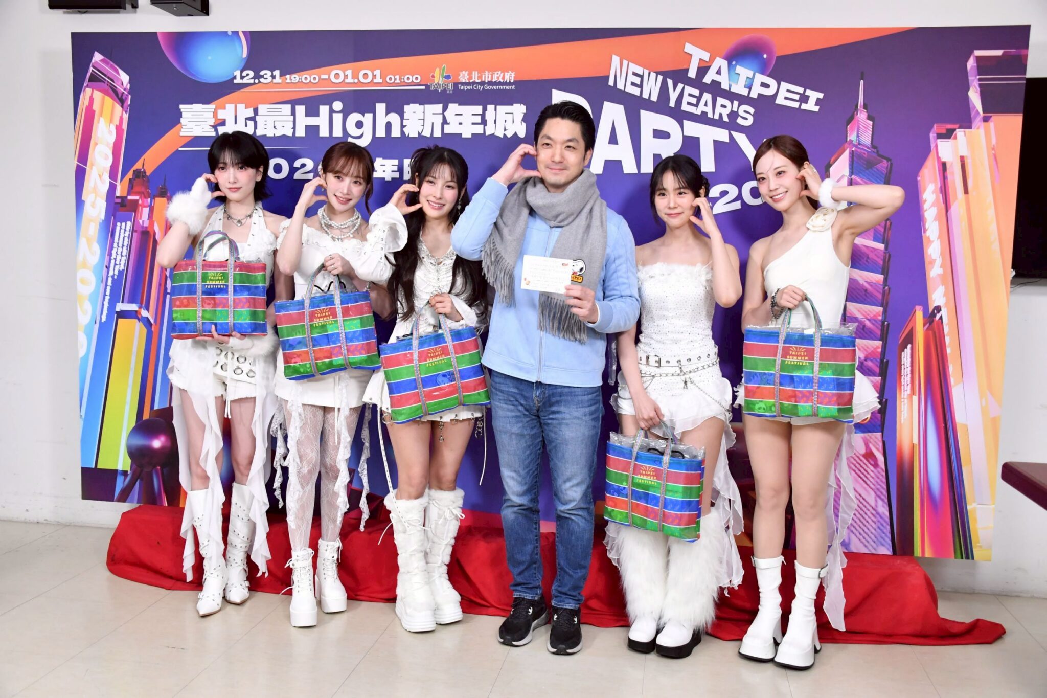 KARA助陣臺北跨年　蔣萬安與現場、線上民眾倒數迎新年