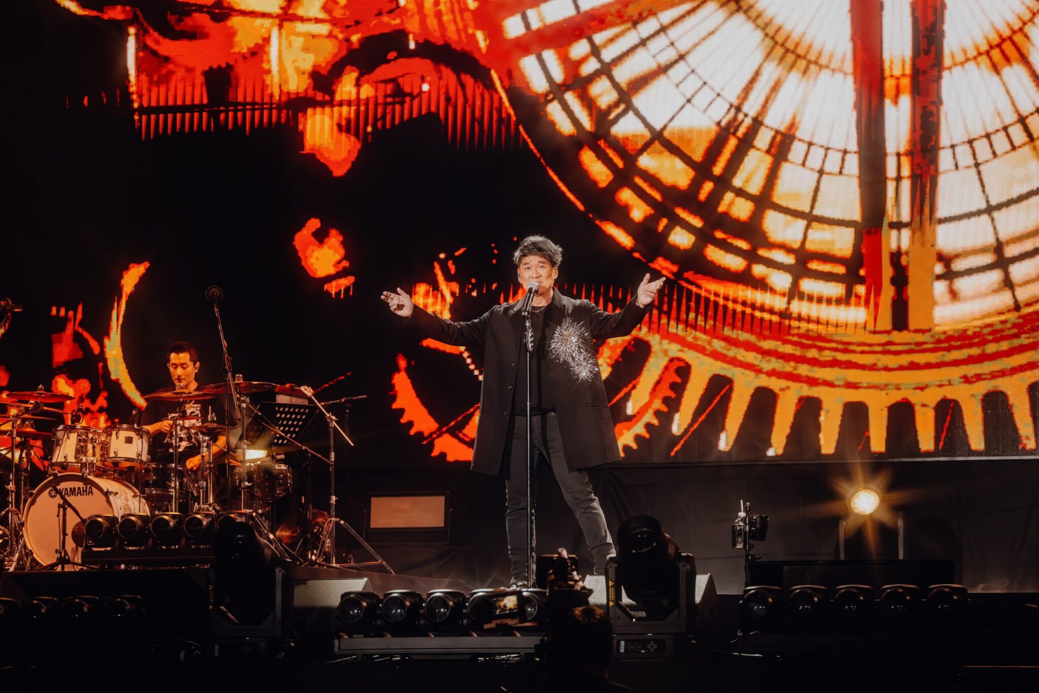 周華健回歸獅城舞台 唱出與新加坡的青春記憶