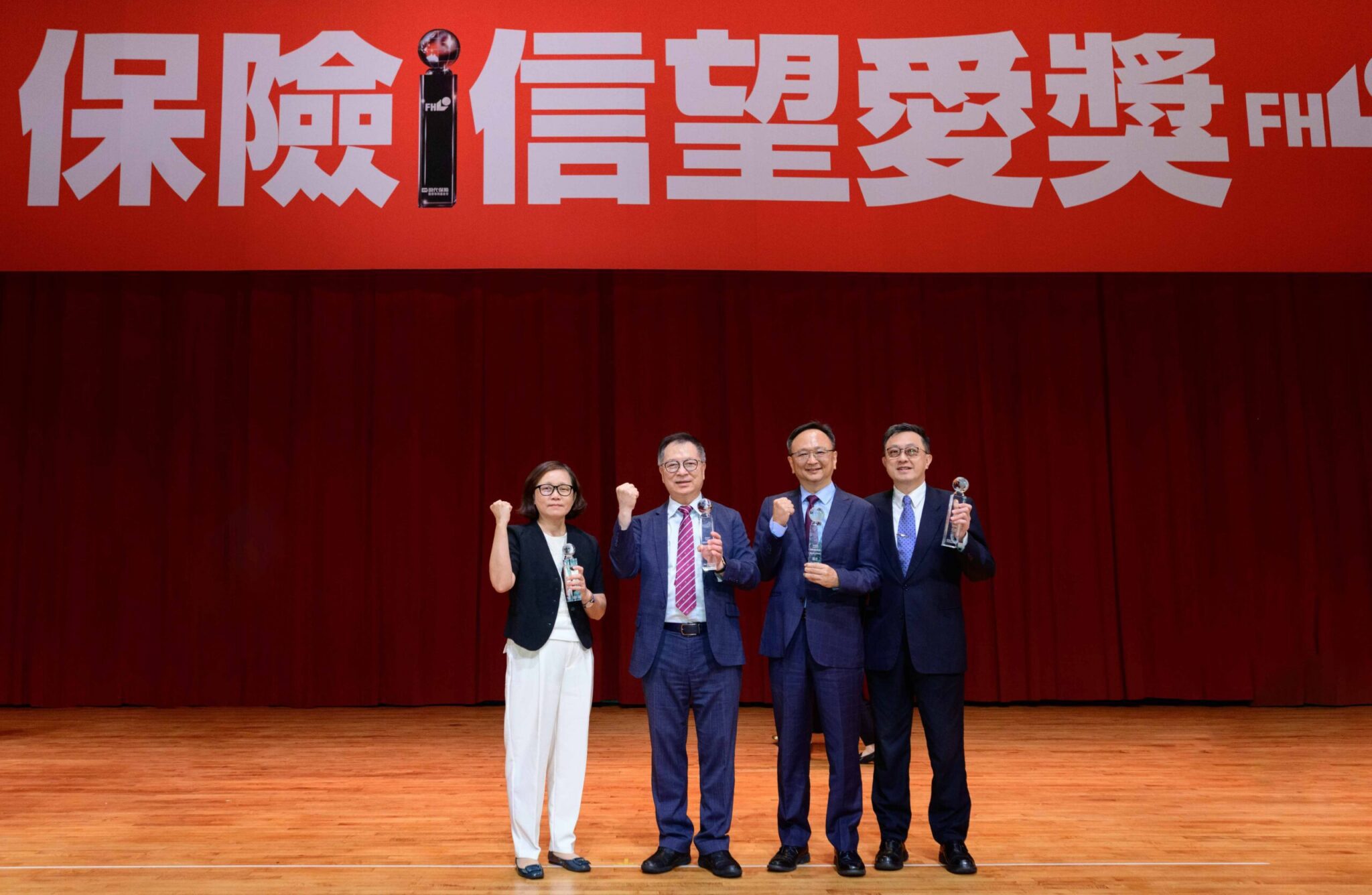 獲獎不斷深受肯定！富邦人壽勇奪2025保險信望愛獎11項榮耀，最佳保險專業獎締造16連霸，專業人才育成、數位轉型深化並進