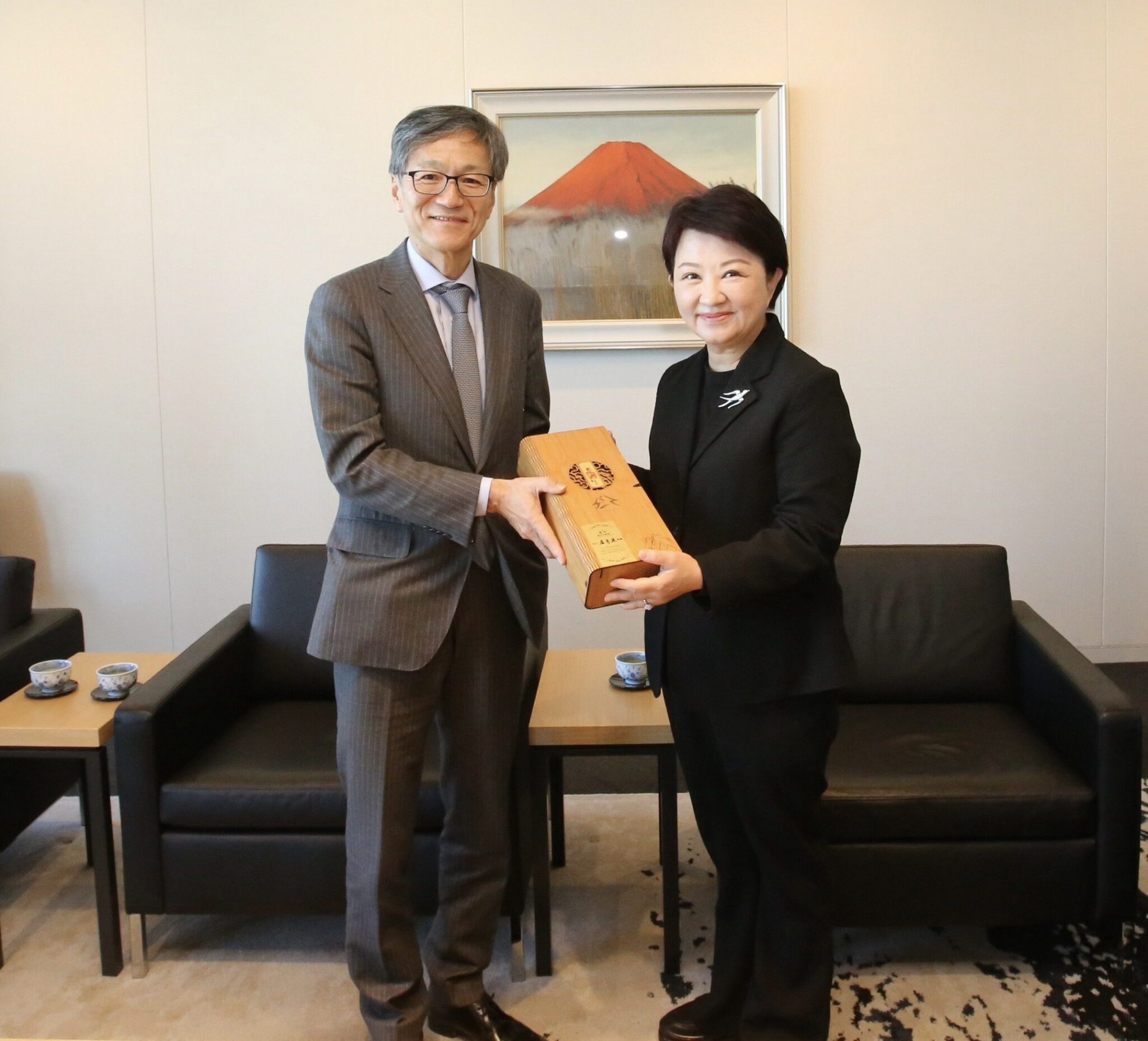 感謝投資台中! 盧市長拜訪三井、日台交流協會、SANAA建築事務所 汲取城市經營策略 感謝投資台中! 盧市長拜訪三井、日台交流協會、SANAA建築事務所 汲取城市經營策略