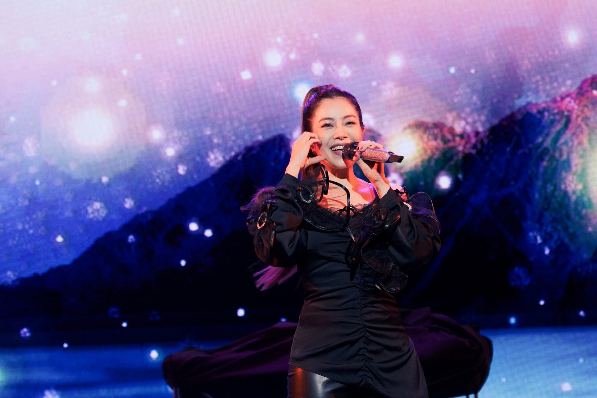 徐懷鈺新舊經典祭出 現場打造舞廳KTV 徐懷鈺新舊經典祭出 現場打造舞廳KTV