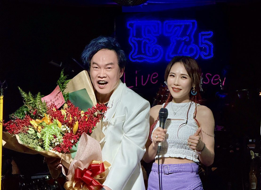 吳申梅偷偷獻花康康 竟成就了首次站上EZ5的舞台 還巧遇賴銘偉熱情相見歡