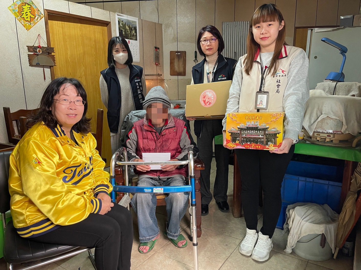 溫馨快遞34年愛不止息 中市社會局送暖台中9,000多戶家庭 溫馨快遞34年愛不止息 中市社會局送暖台中9,000多戶家庭