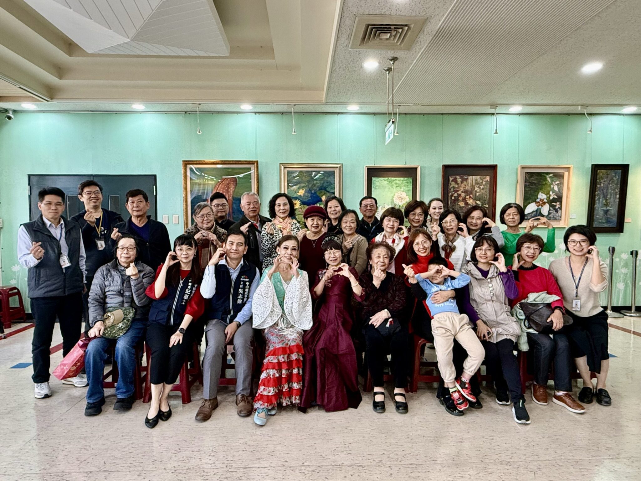 古典優雅與現代魅力交織 中市中山藝文走廊藝展開跑 古典優雅與現代魅力交織 中市中山藝文走廊藝展開跑