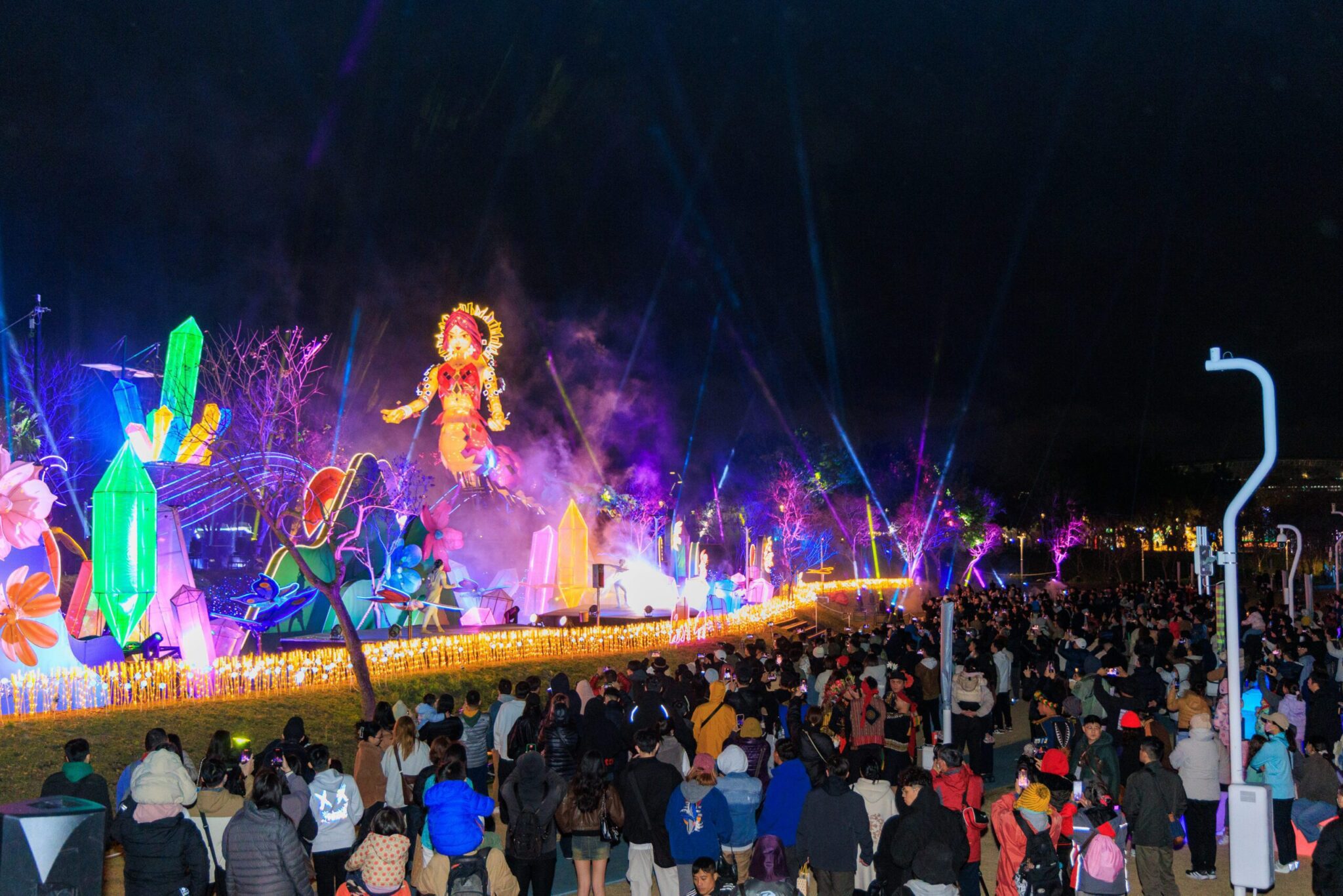 2025中台灣元宵燈會16天吸引破500萬參觀人次 鄭副市長:祝市民蛇年越來越順利 2025中台灣元宵燈會16天吸引破500萬參觀人次 鄭副市長:祝市民蛇年越來越順利