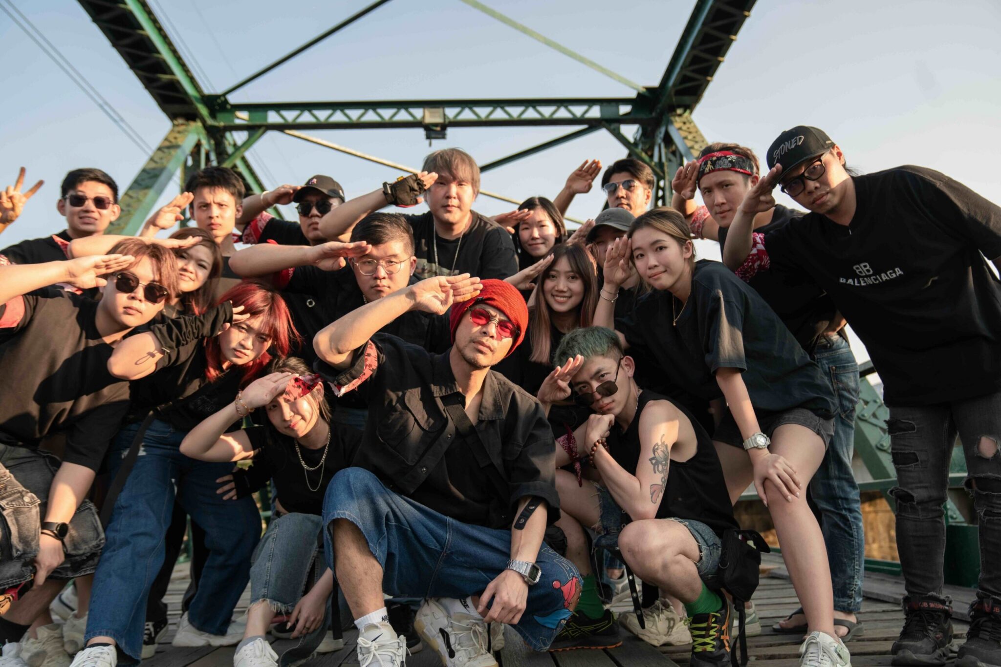 黃明志員工旅遊也要拍MV 引發眾怒變成靠北大會