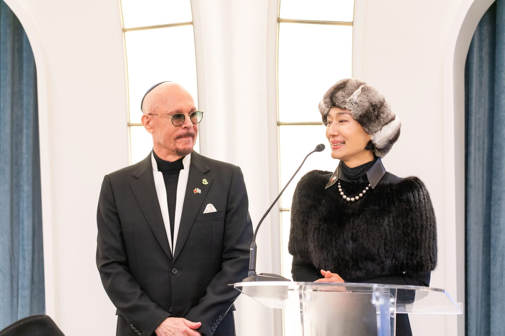 薛智偉以最深敬意為坣娜舉辦追思會 分兩梯次粉絲參加