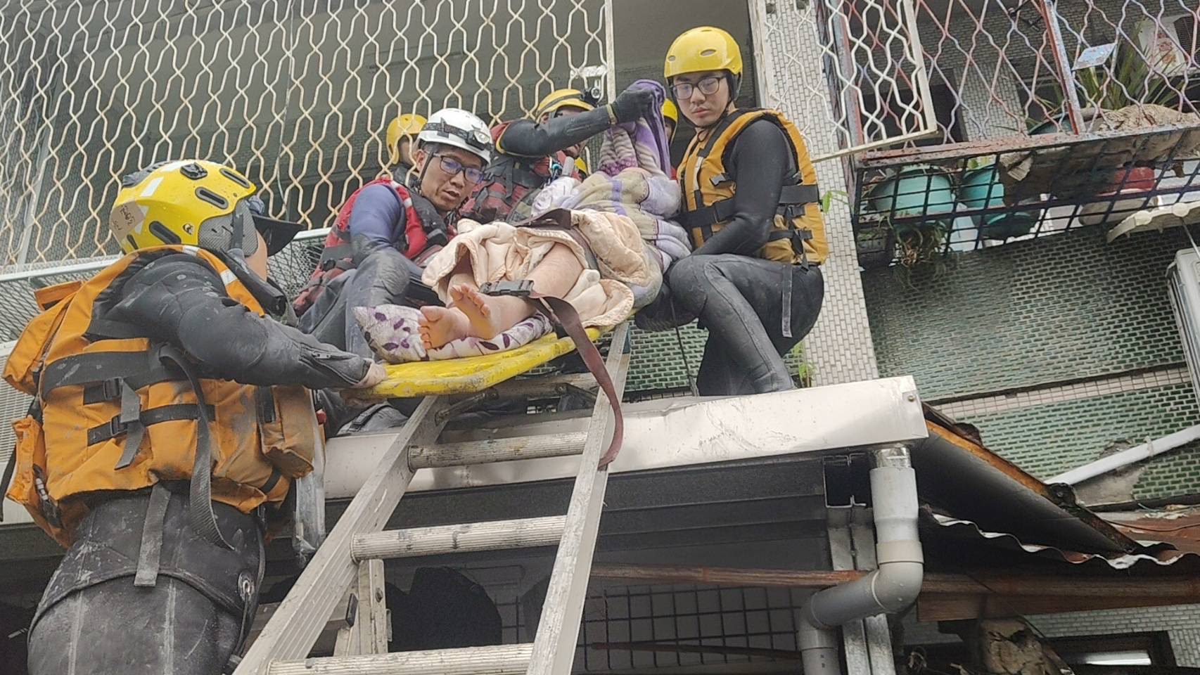 樺加沙肆虐花蓮　宜蘭救災隊救出10名民眾