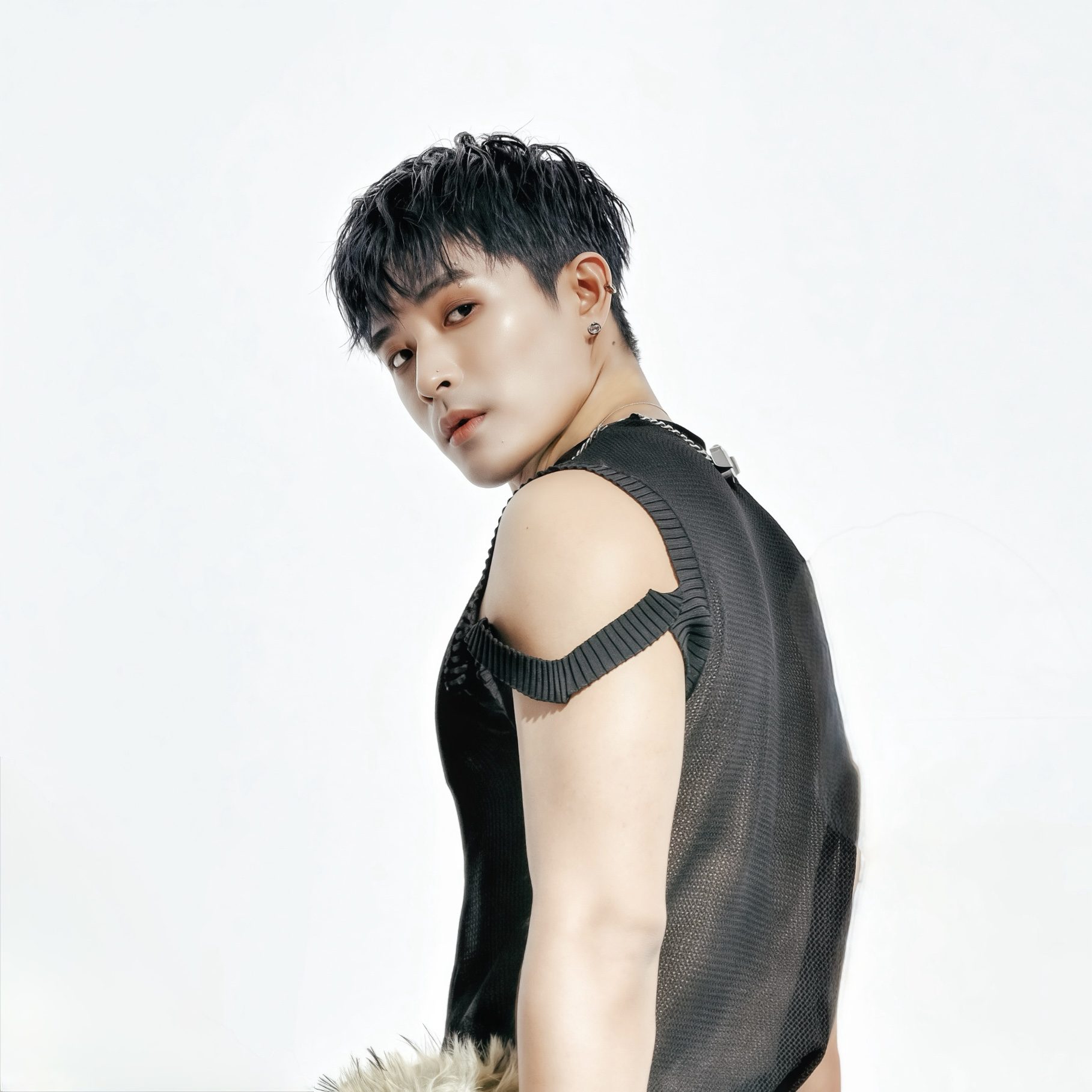 街舞界刺刺回歸樂壇 攜手韓團御用班底打造新歌 脫胎換骨帥氣爆棚