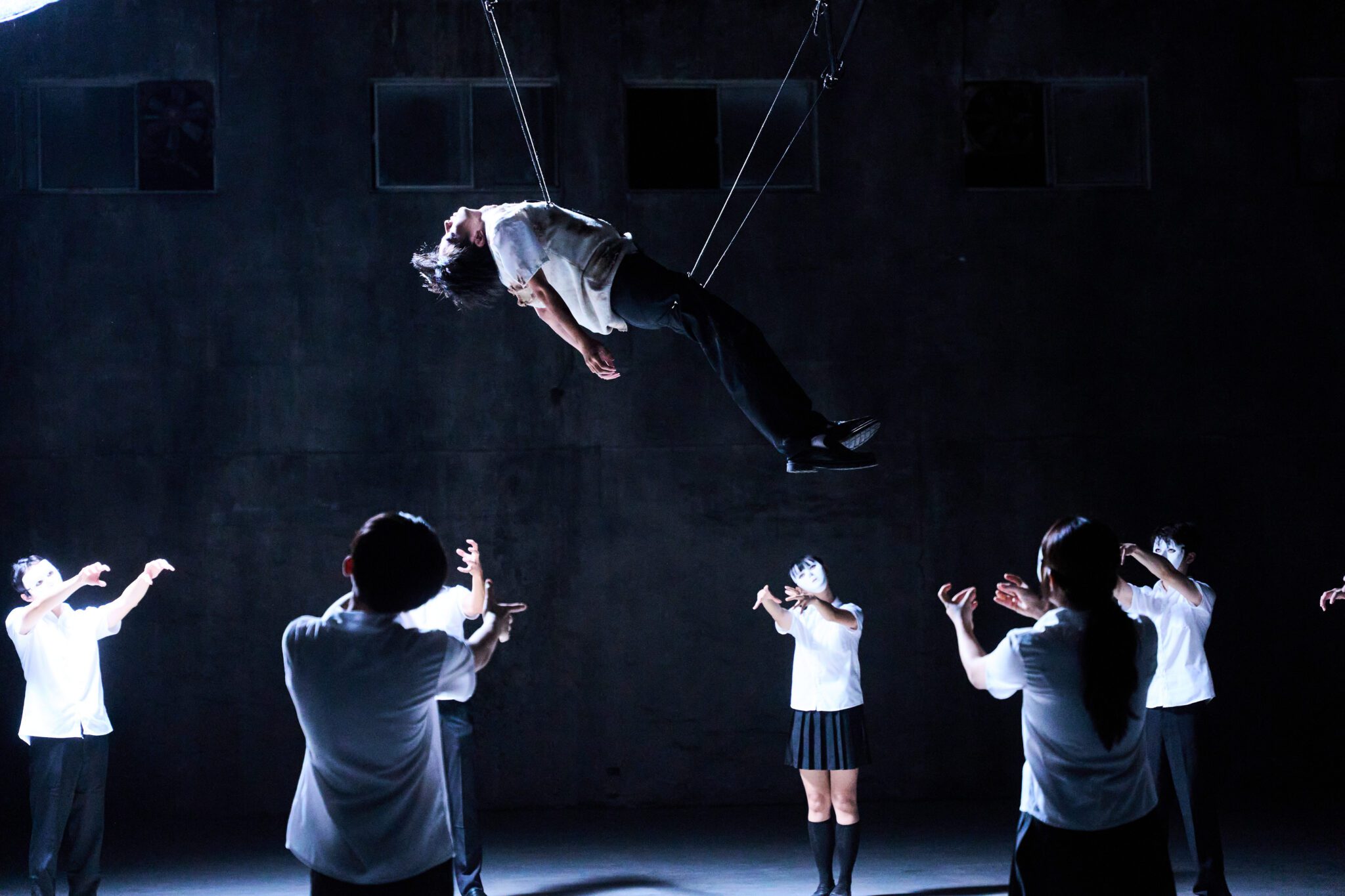 生命樹挑戰人性黑白定義 是害群之馬還是代罪羔羊