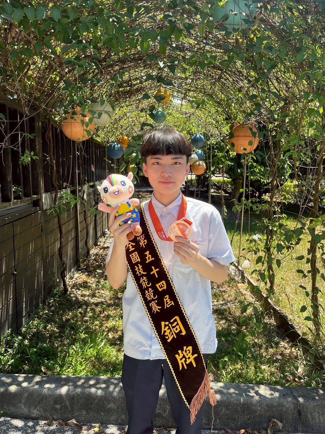 18歲西點國手沈承佑備戰國際賽 以甜點實力展現臺灣技藝