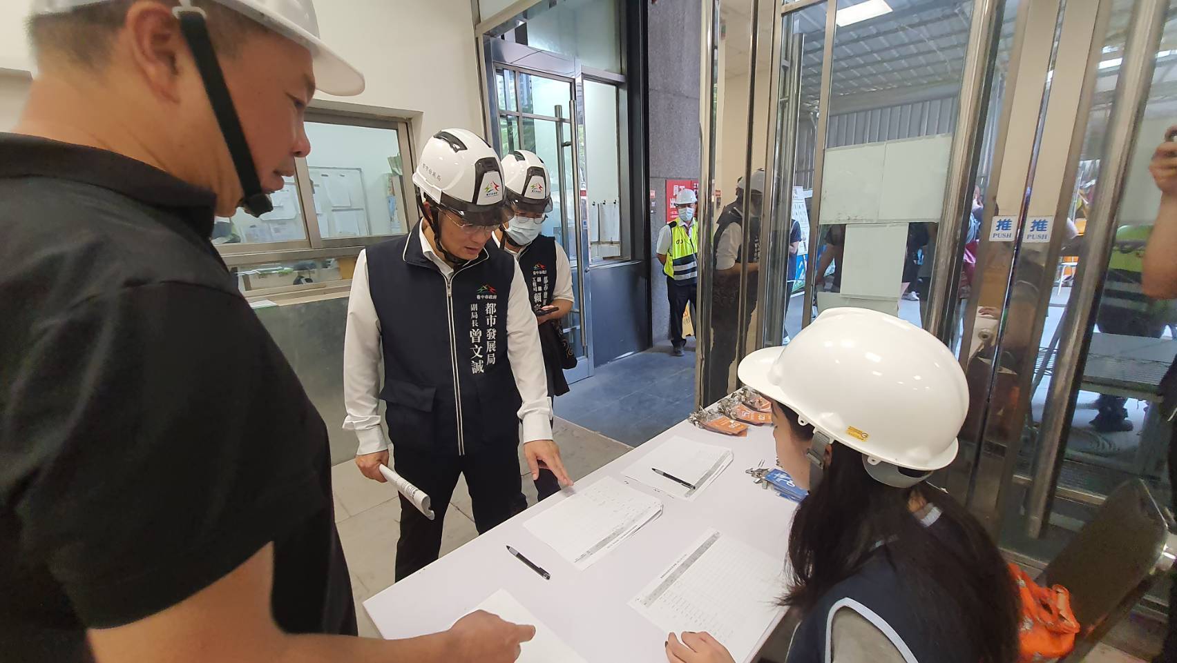 新光三越9/10起開始進貨、依核准計畫實施管制　都發局強調安全為優先考量