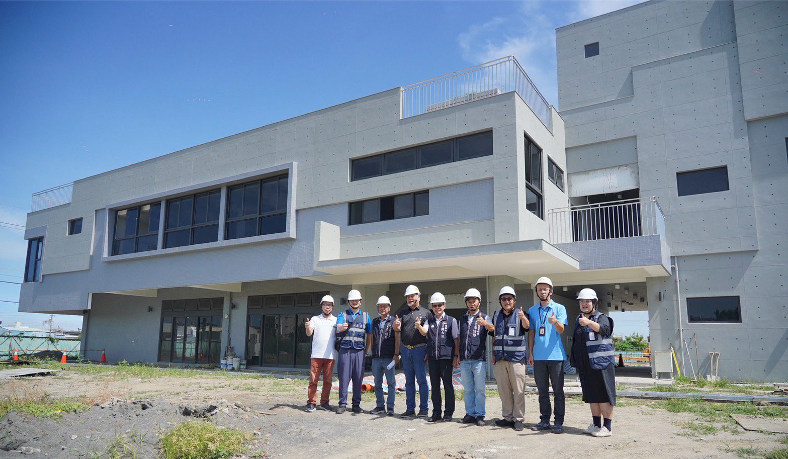 梧棲三里聯合活動中心首度亮相　建設局長視察：力拚115年上半年完工