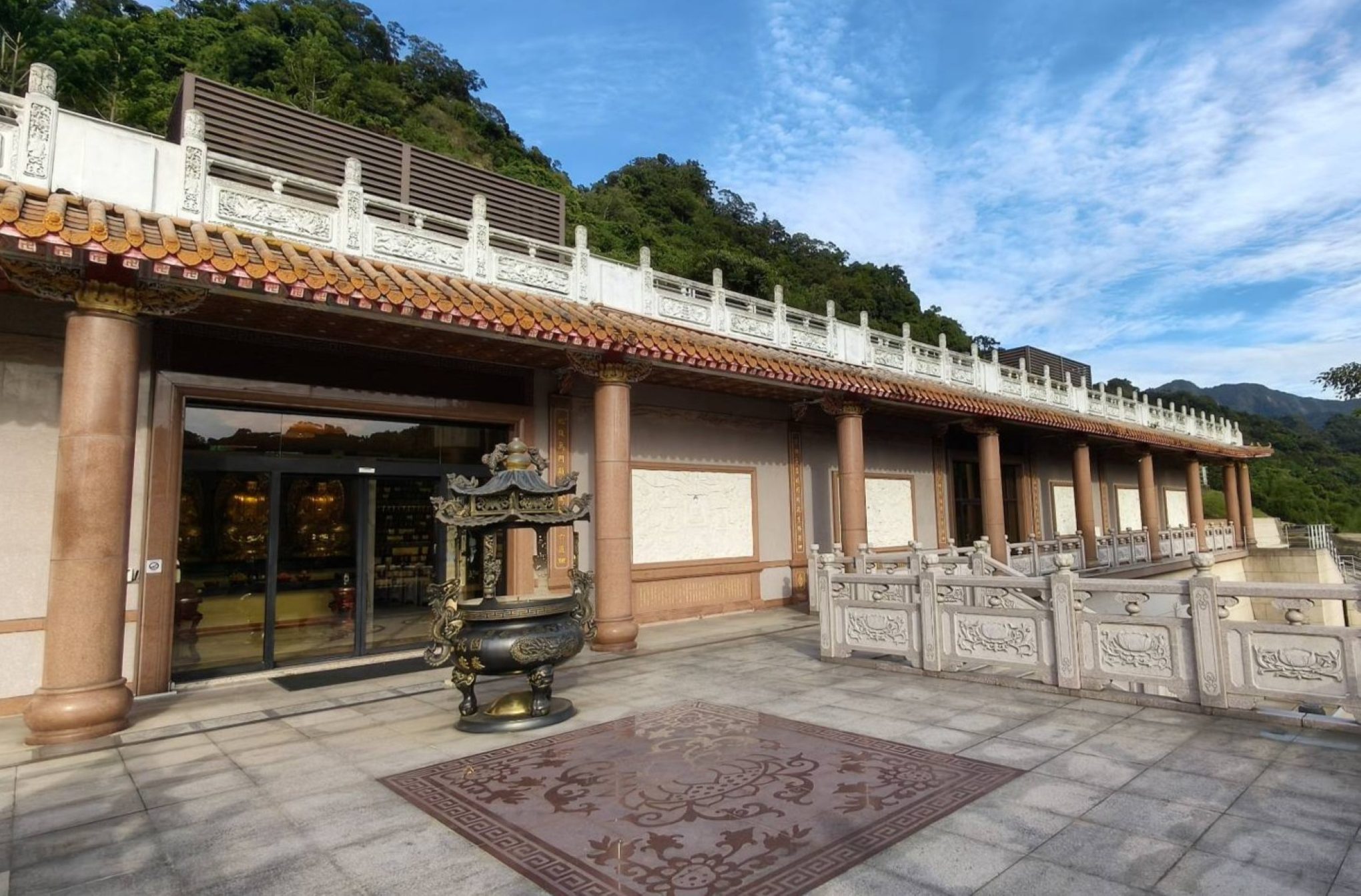 歷經21年解套！　台中市通過寶山陵園納骨塔櫃位管理辦法 民政局長：2,652櫃位11月開放申請
