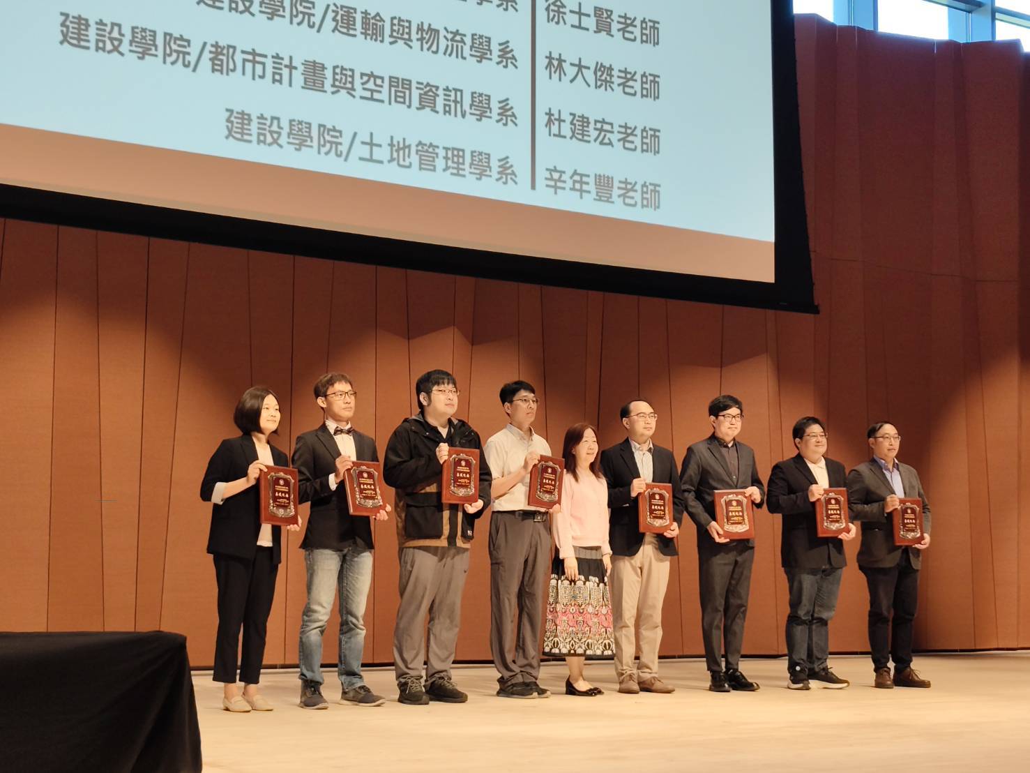 逢甲大學64週年校慶「乘勢啟航」 黃秘書長祝賀感謝攜手共創智慧永續新未來 逢甲大學64週年校慶「乘勢啟航」 黃秘書長祝賀感謝攜手共創智慧永續新未來