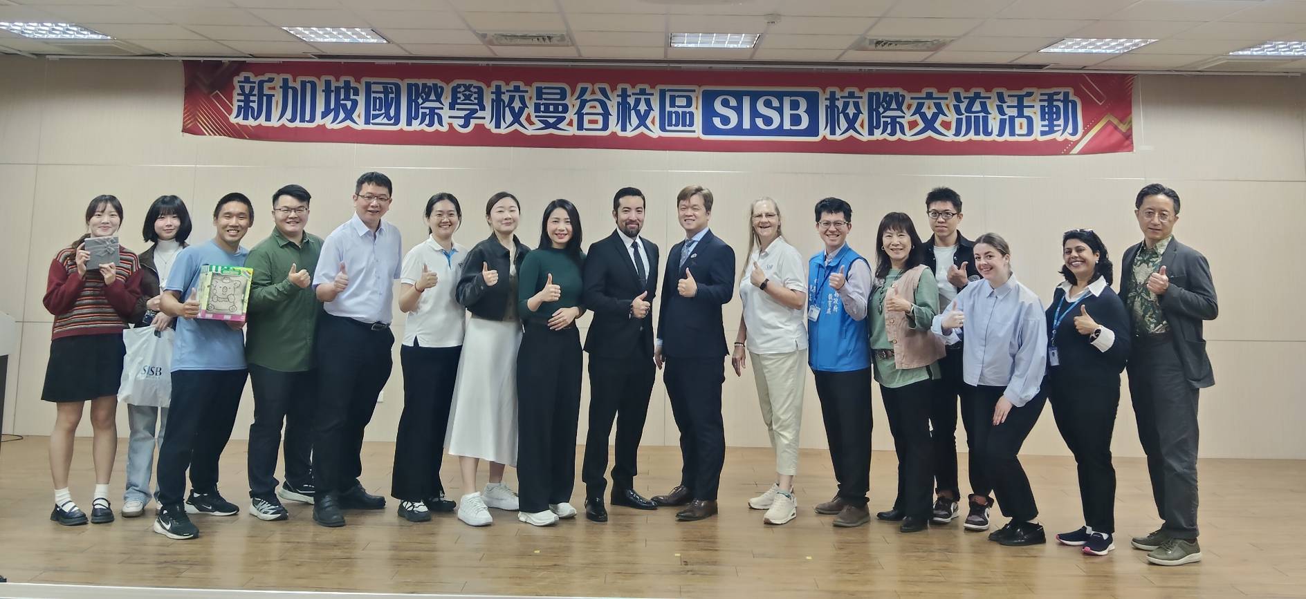 新加坡國際學校交流團　訪旭光高中扎根觀光遊學