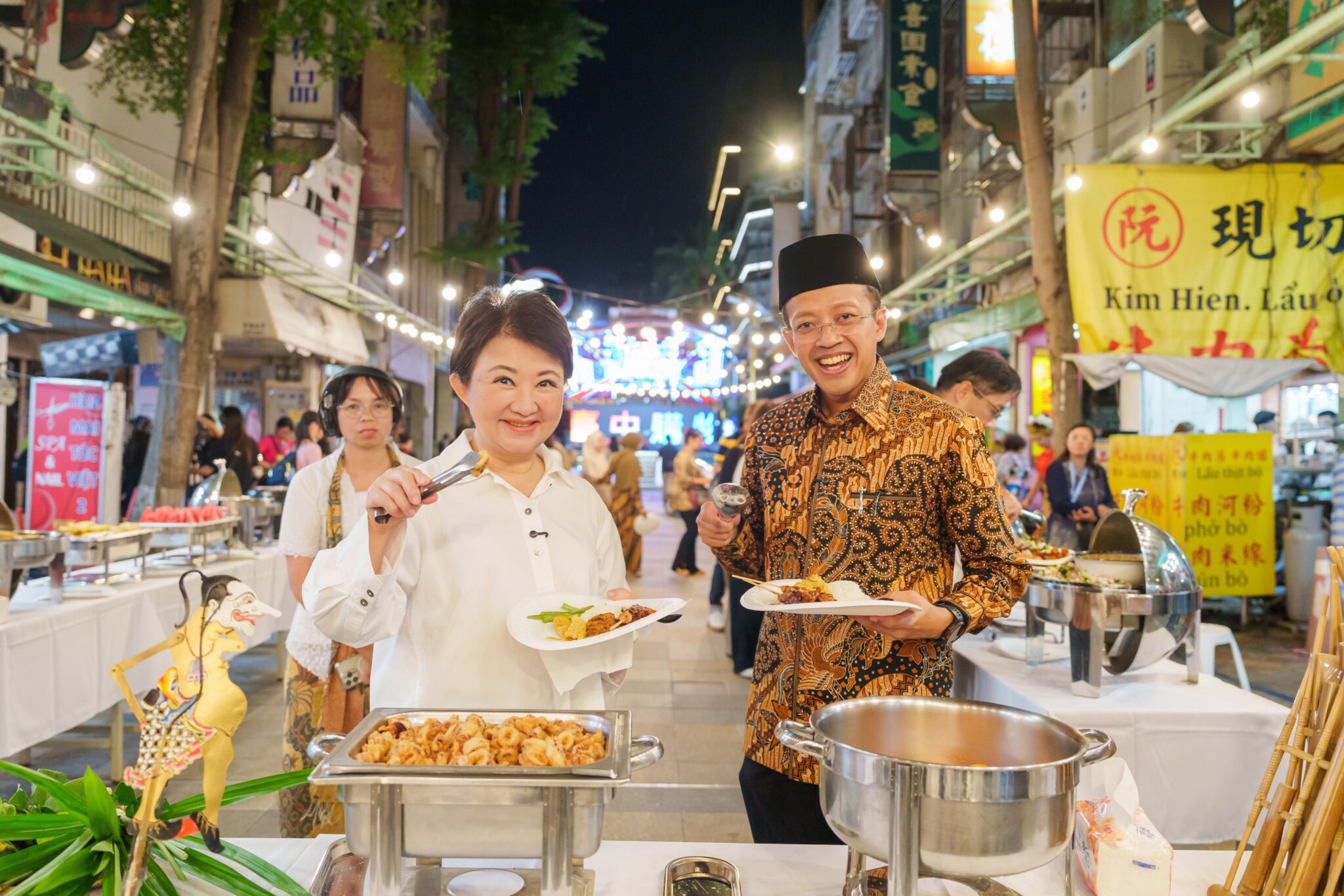 台中街頭變身「一日峇厘島」！　購物節迎印尼駐台艾吏福代表感受家鄉氛圍 盧市長：台中是印尼朋友的另一個家