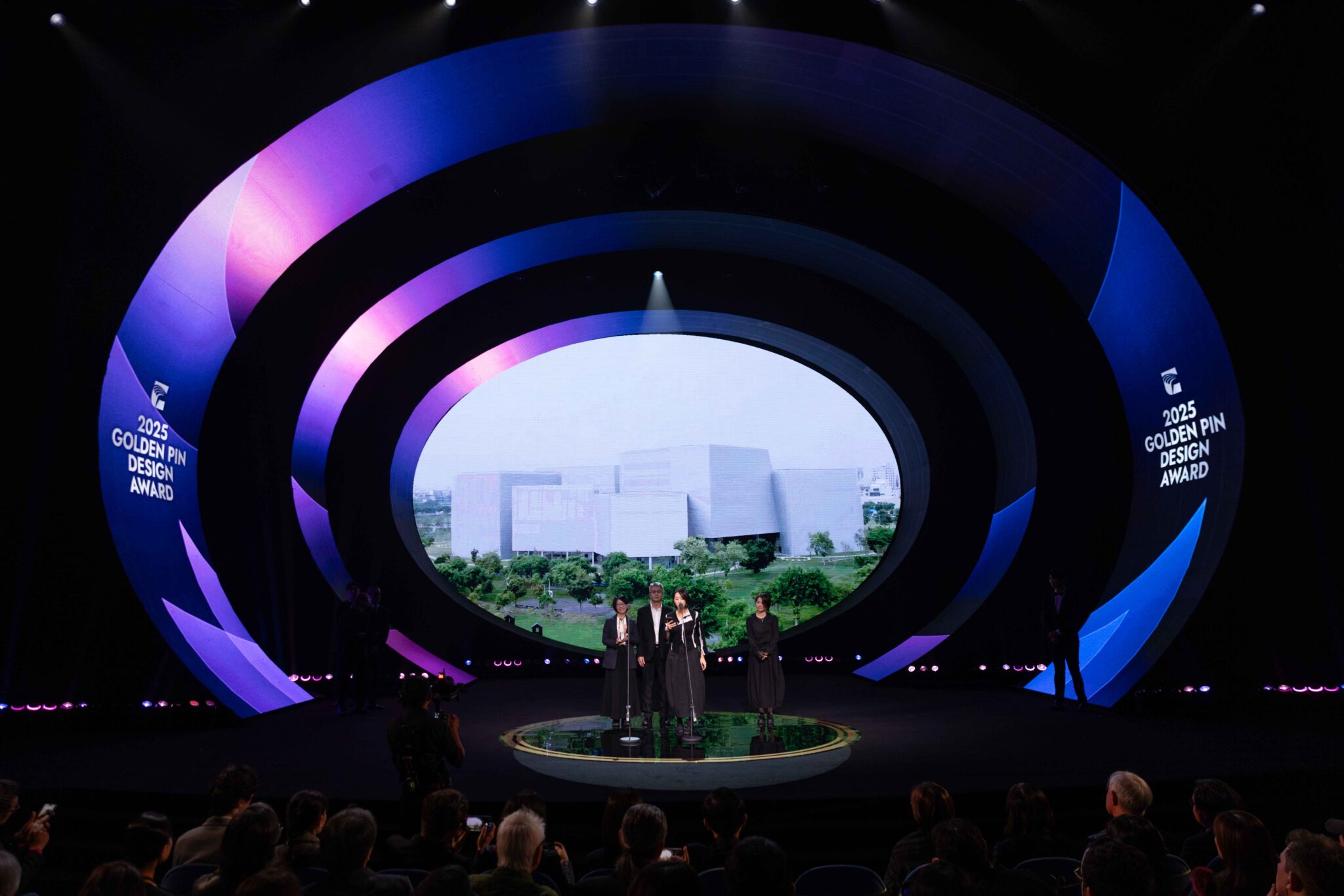 台中綠美圖榮獲2025「金點年度最佳設計獎」！　國際級文化新地標再獲肯定