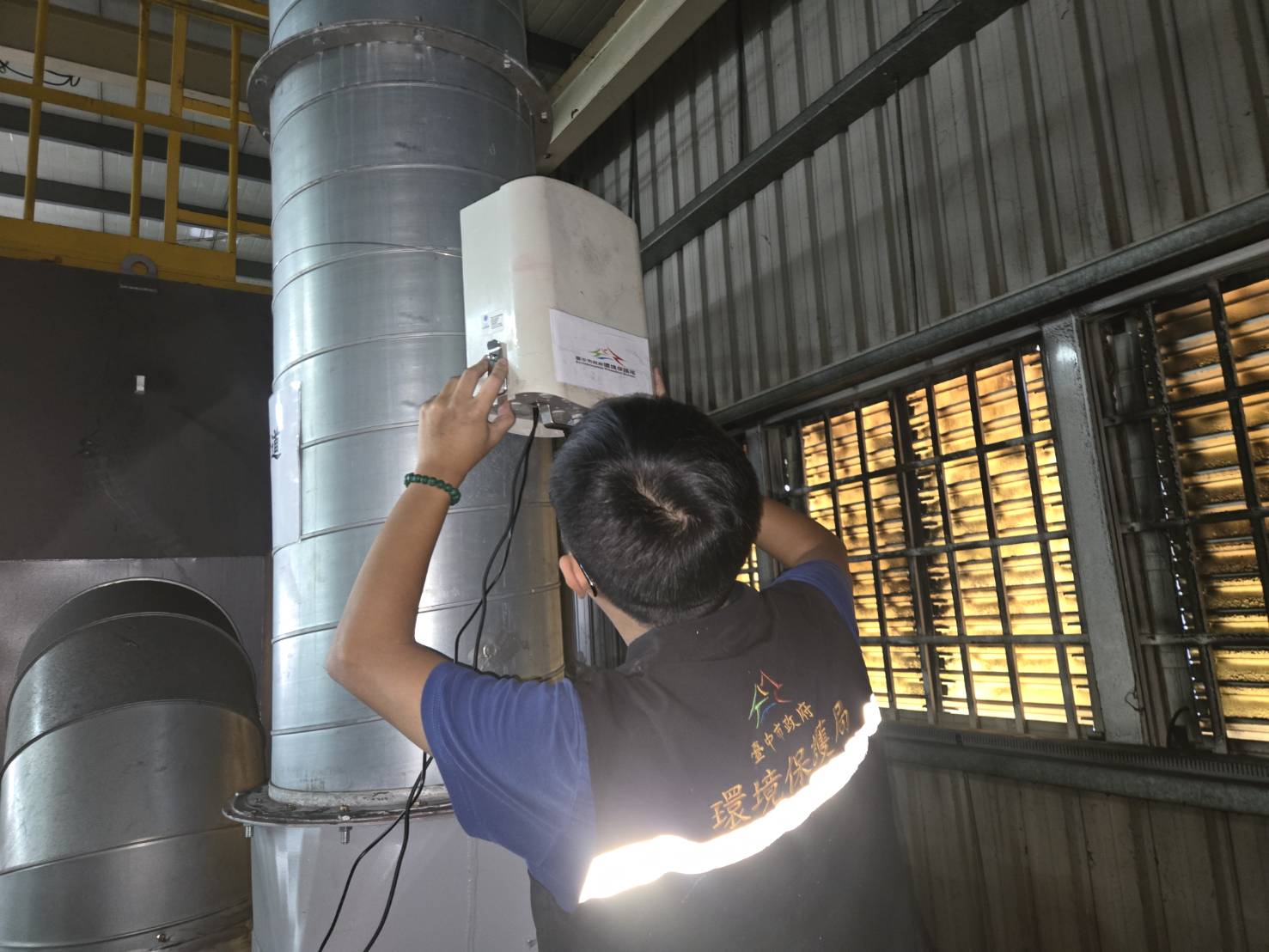 中市府導入「微型感測器」 　助企業花小錢掌握煙囪動態防空污