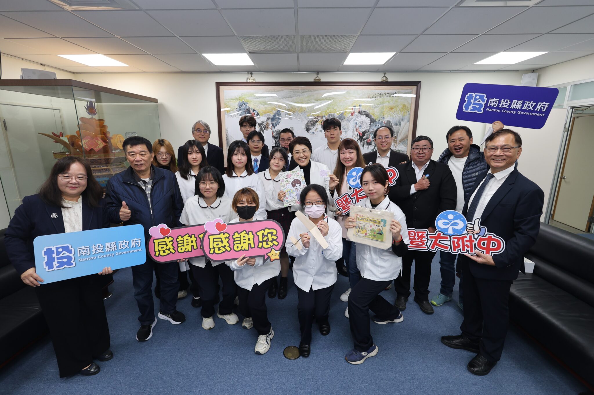 南投囝仔「金」厲害！ 暨大附中科研團隊橫掃美日星多項大獎　許淑華縣長接見勉勵