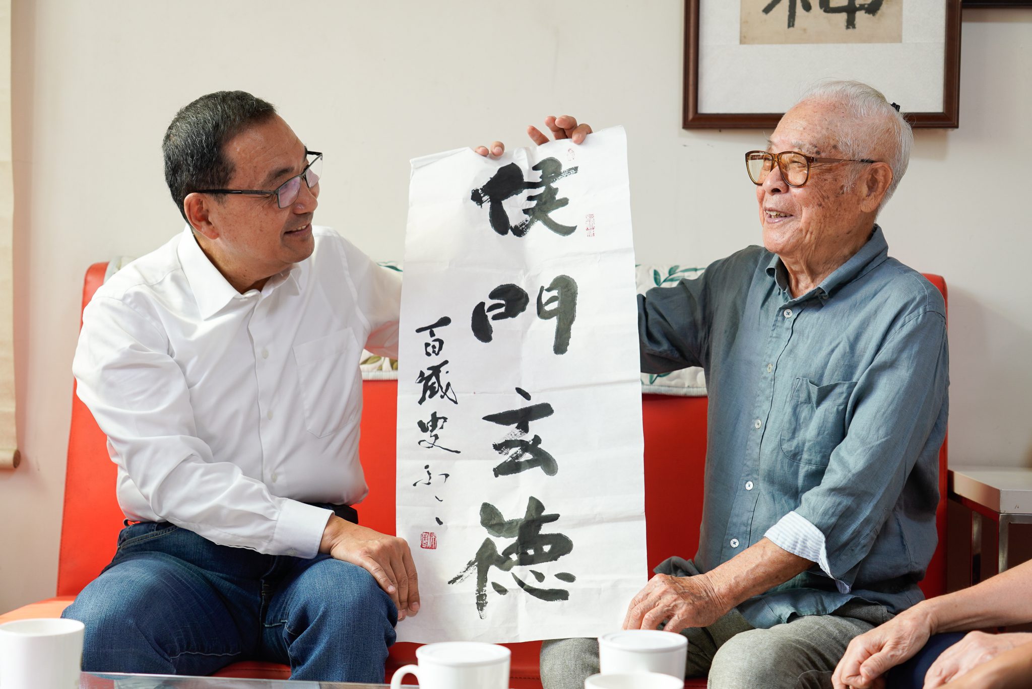 102歲人瑞沈軏　書法、太極、廚藝樣樣精通　侯友宜重陽前夕獻祝福