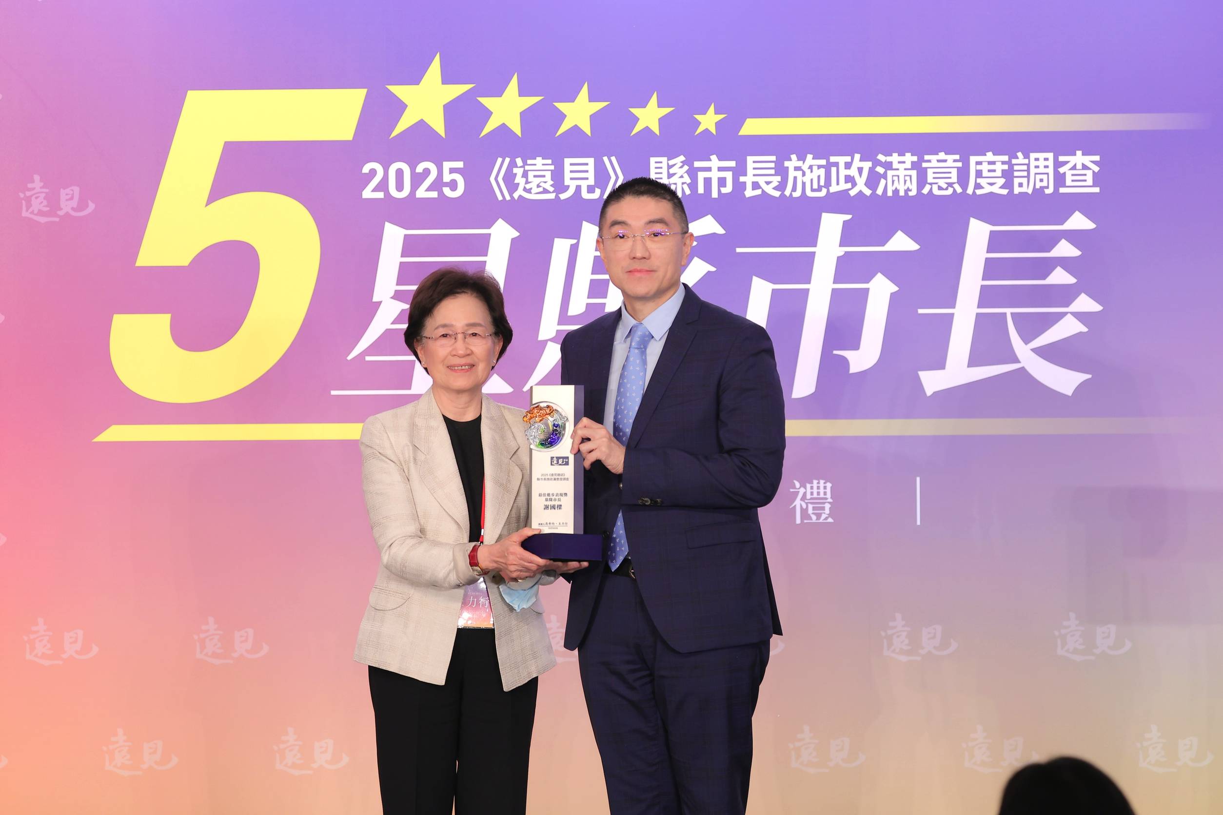 謝國樑施政滿意度大躍進　勇奪年度最佳進步獎
