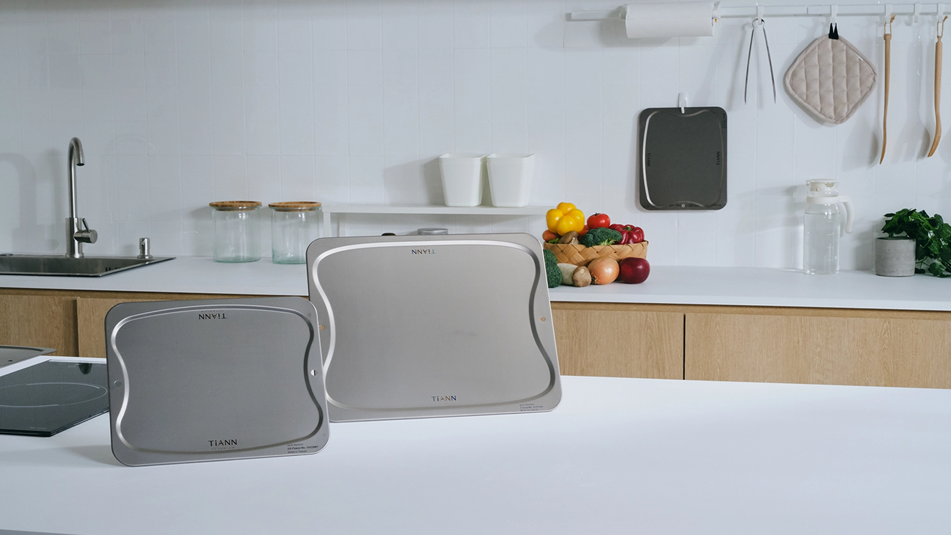 鈦安TiANN純鈦砧板—榮獲美國、日本與台灣專利，專為潮濕廚房設計的衛生砧板優質選擇