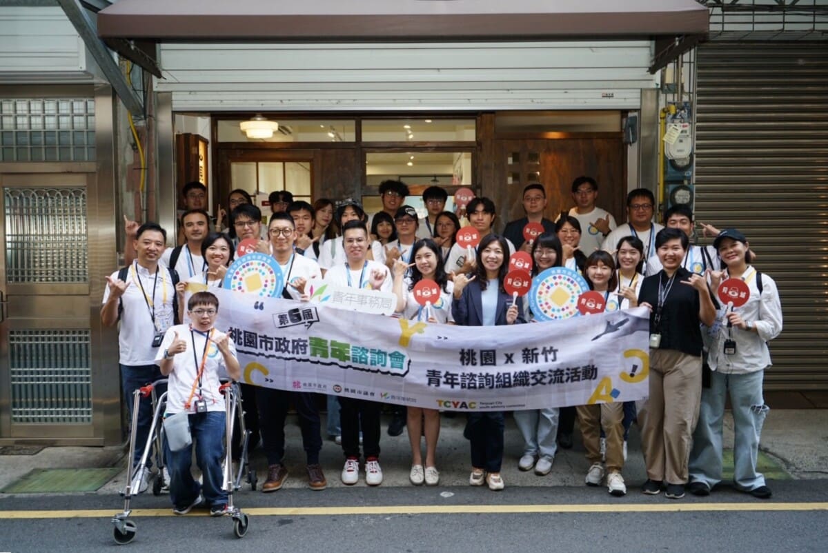 桃園青年局長侯佳齡今（25）日率領第六屆桃園市青年諮詢會新竹展開「雙城對話」