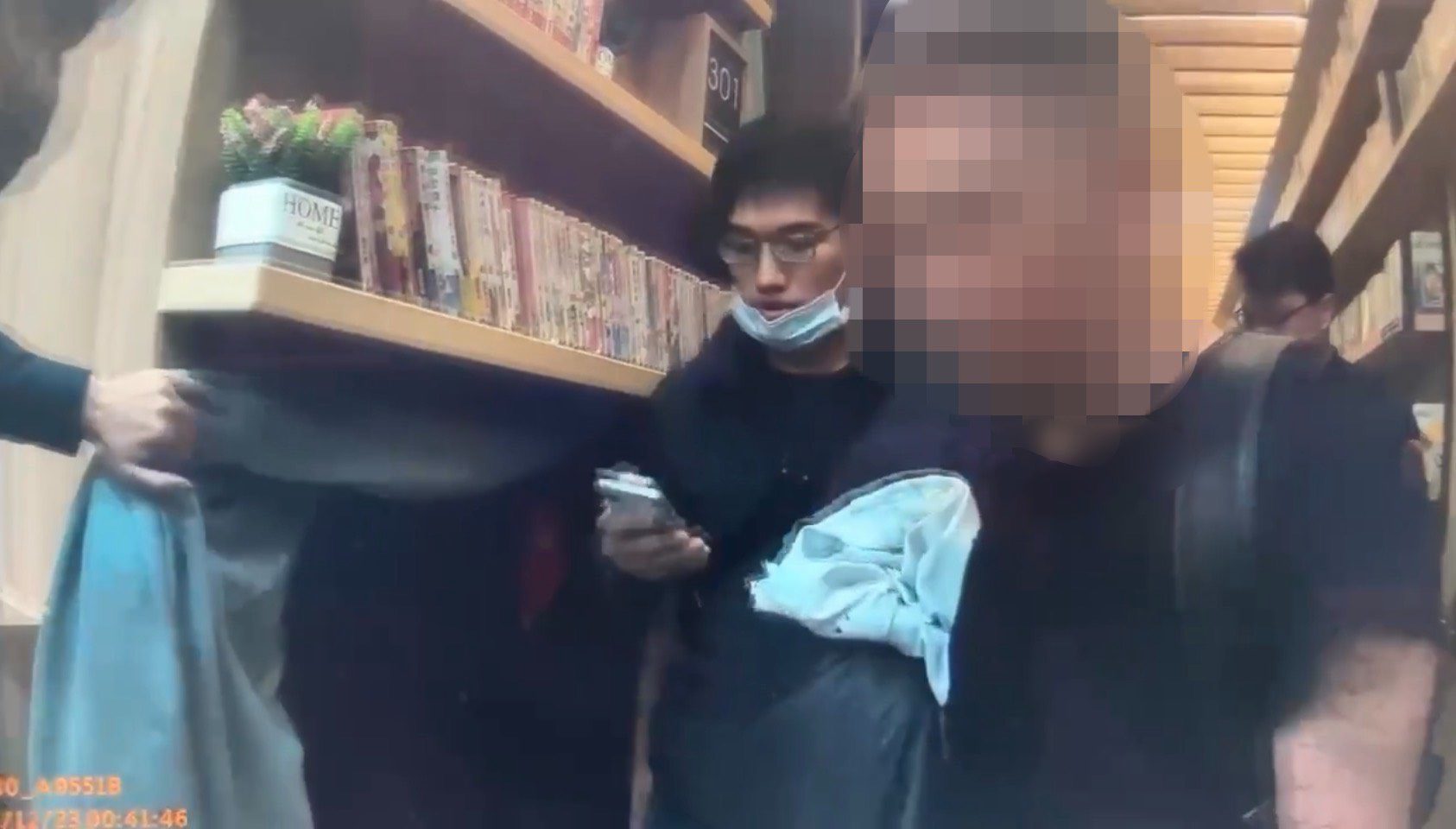 李男惡作劇按警鈴被逮。