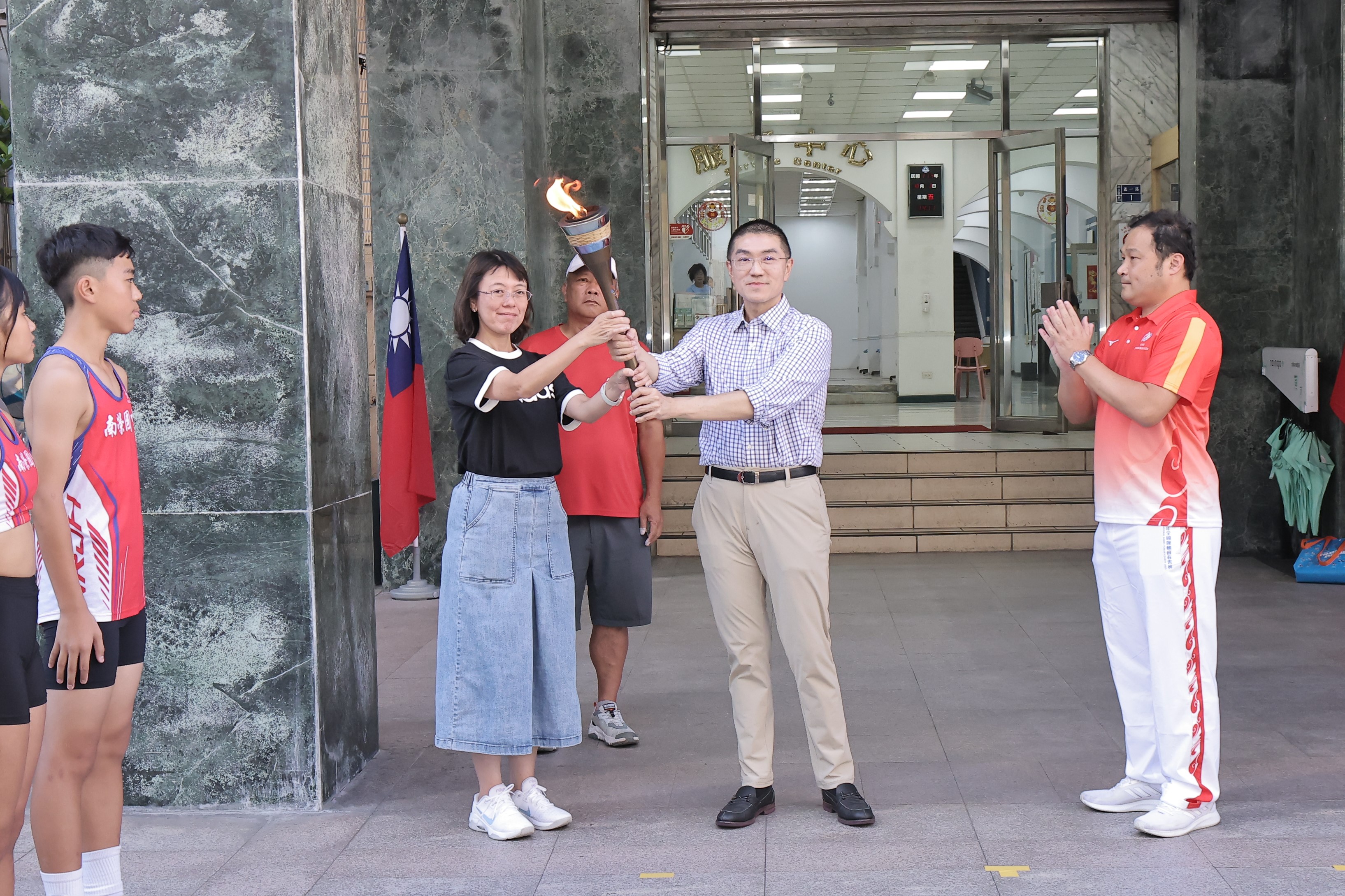 114年全國運動會聖火傳抵基隆　謝國樑率隊迎接盼選手再創佳績