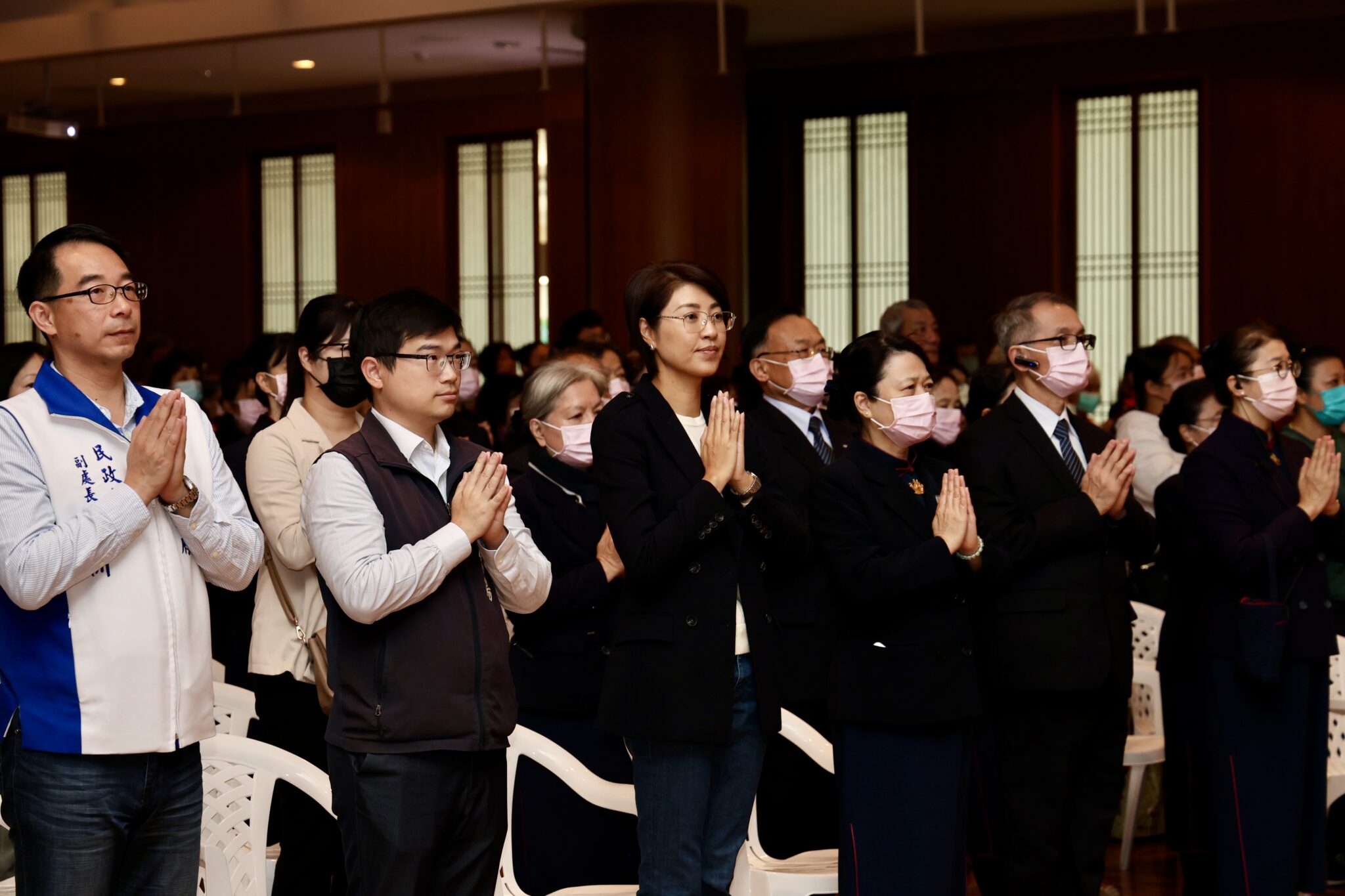 草屯、南投喜迎2026年慈濟60 許縣長出席歲末祝福會祈平安吉祥