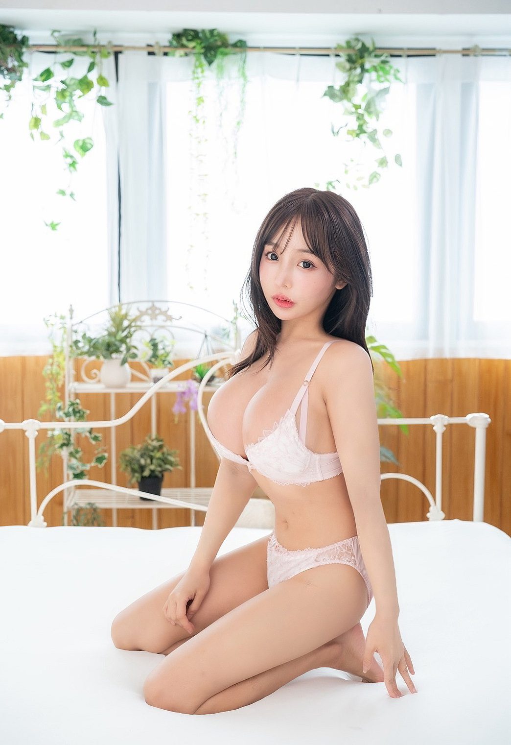 來自新加坡的新晉AV女優蘇櫻花日本出道 童顏反差掀暴動