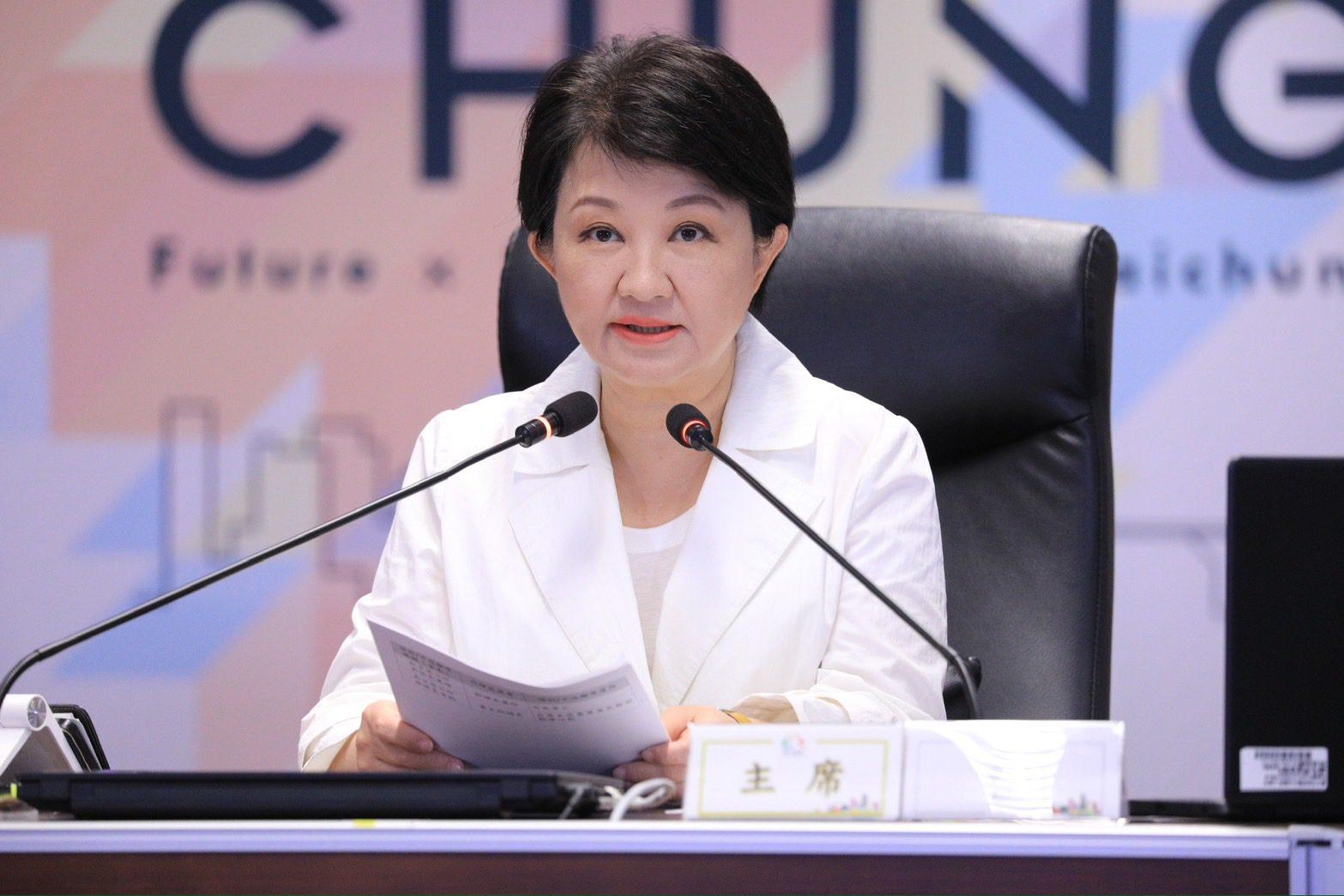 敬老愛心卡六都最優惠! 中市府明年增2億預算 盧市長:照顧資深市民是責任 敬老愛心卡六都最優惠! 中市府明年增2億預算 盧市長:照顧資深市民是責任