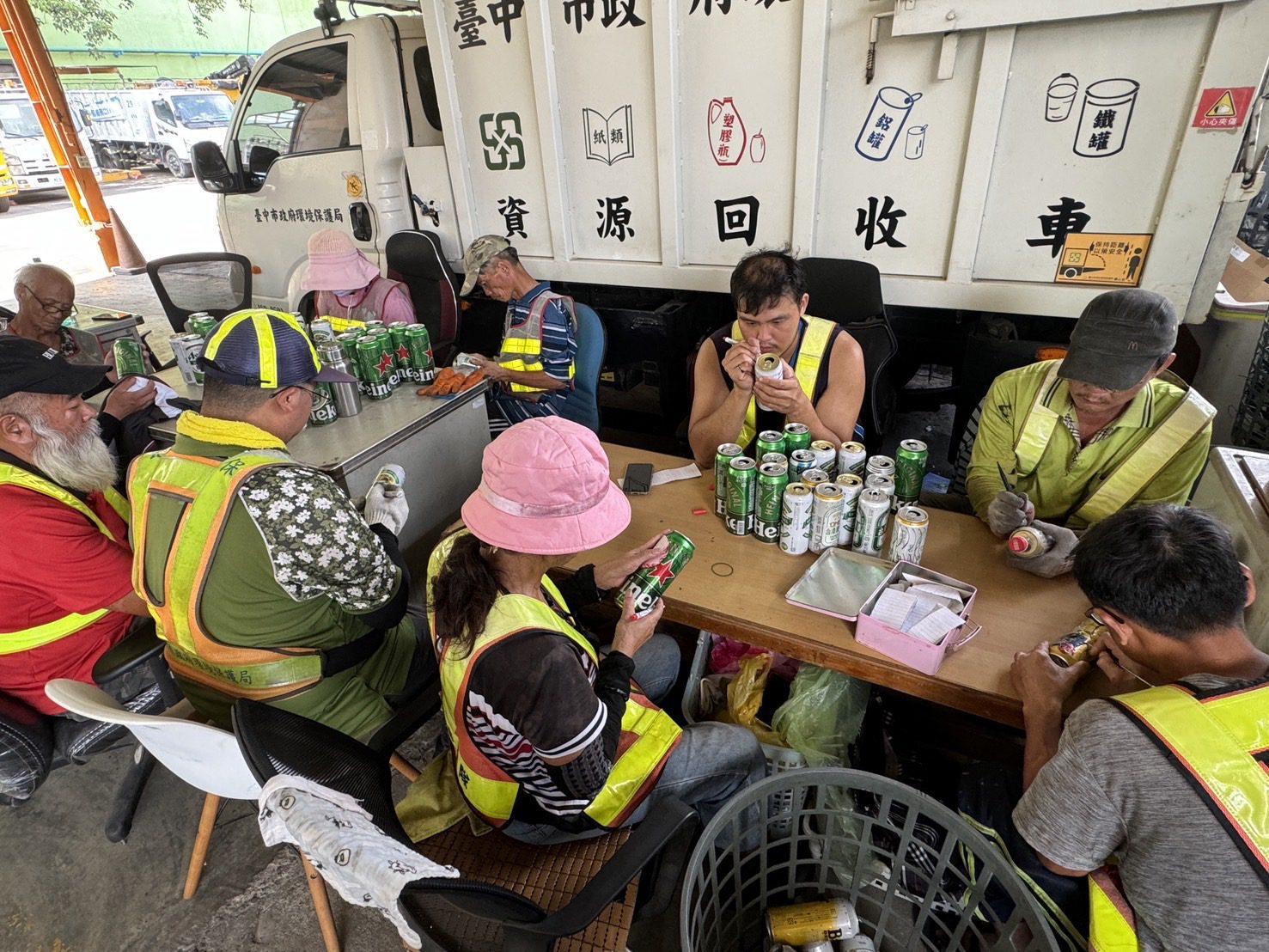 資源再利用　中市后里區清潔隊為回收鋁罐轉動新生命