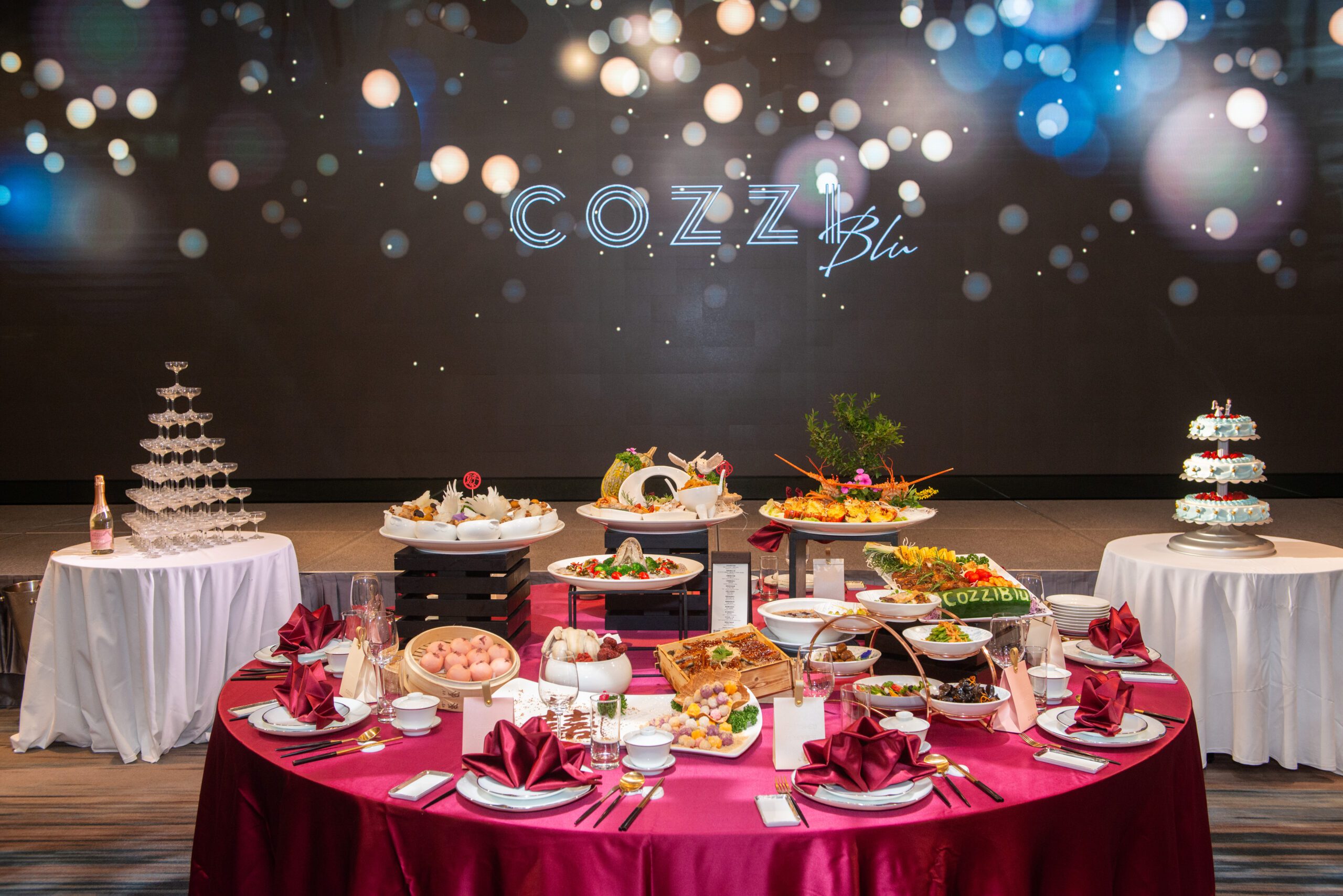 ▲ COZZI Blu和逸飯店．桃園館結合品牌經典海洋元素，以「海納百川」為創意核心，精心策劃質感婚禮體驗會，打造專屬新人多元包容的浪漫場景。（圖/新娘物語媒體/SJ Wedding鯊魚婚紗婚攝）