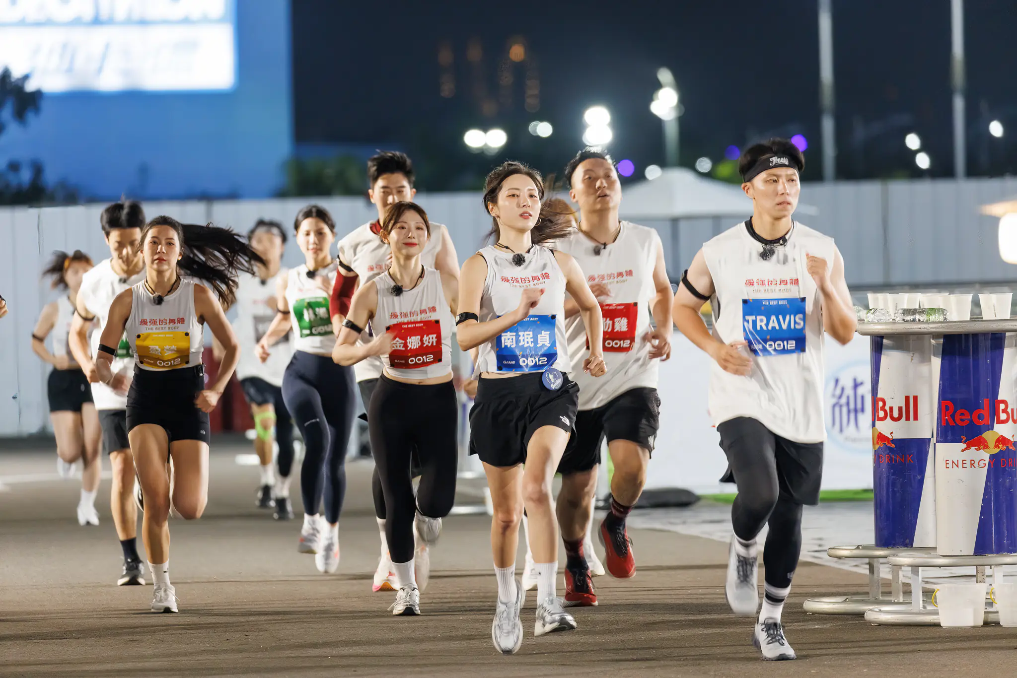 畫面好香啦啦隊拼場 南珉貞 金娜妍魅力爆棚 掀體能巔峰對決